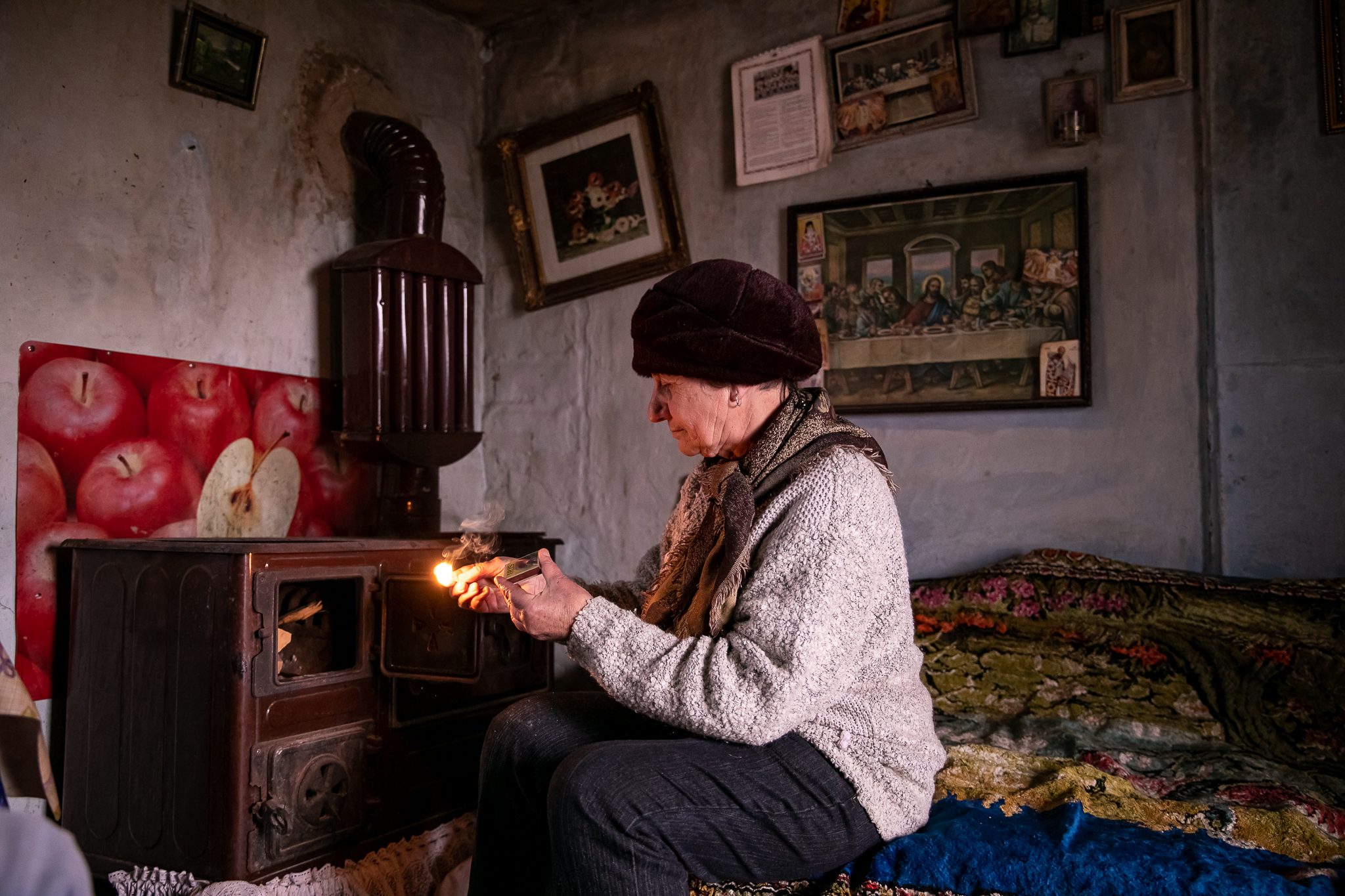 Tanti Anica merge la școală. La 58 de ani, este în clasa a III-a. După o viață chinuită, școala i-a dat un sens și un venit în plus
