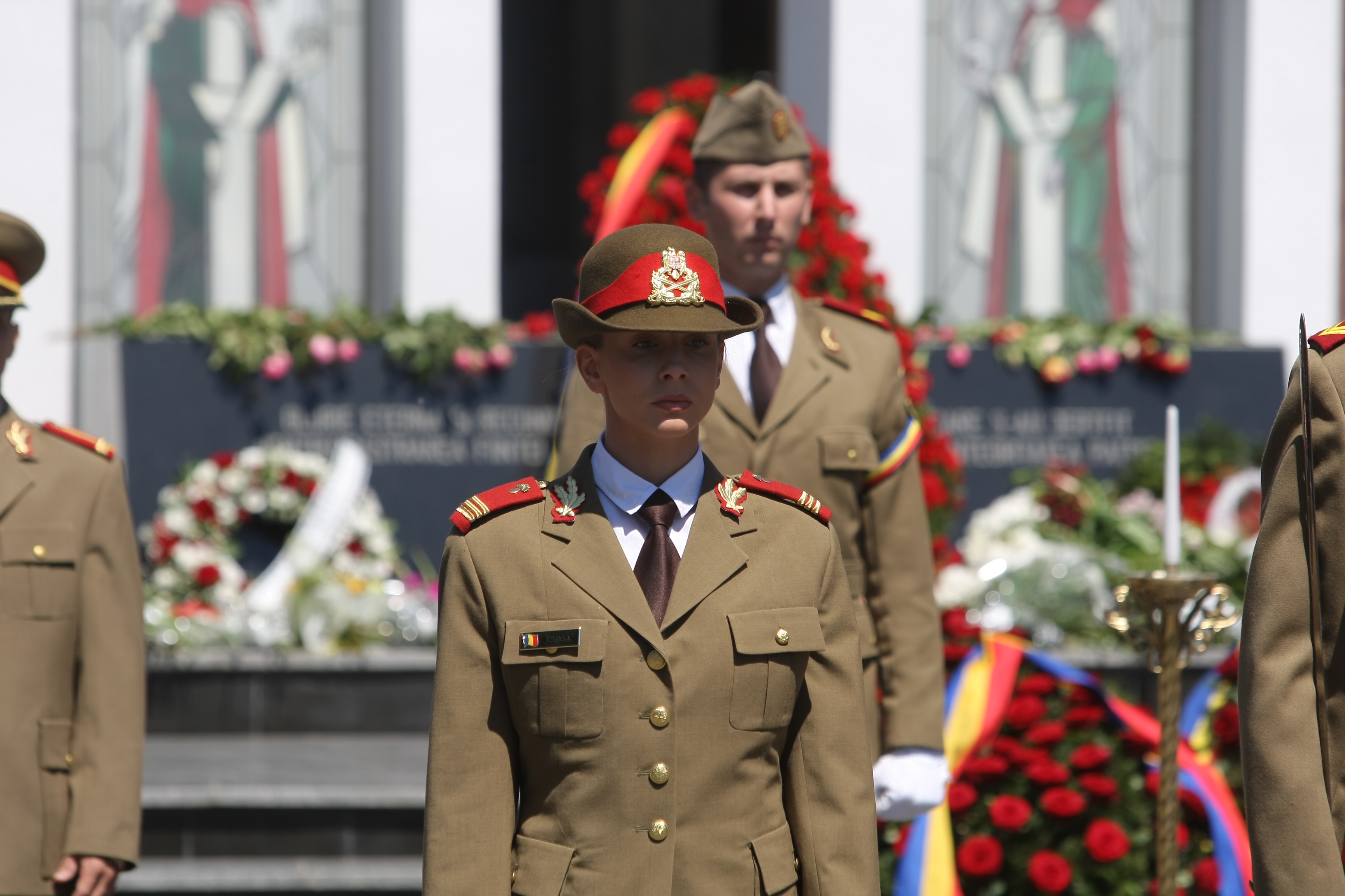 GALERIE FOTO&VIDEO/ Cristian Țopescu, înmormântat cu onoruri militare, la Cimitirul Ghencea Militar din București