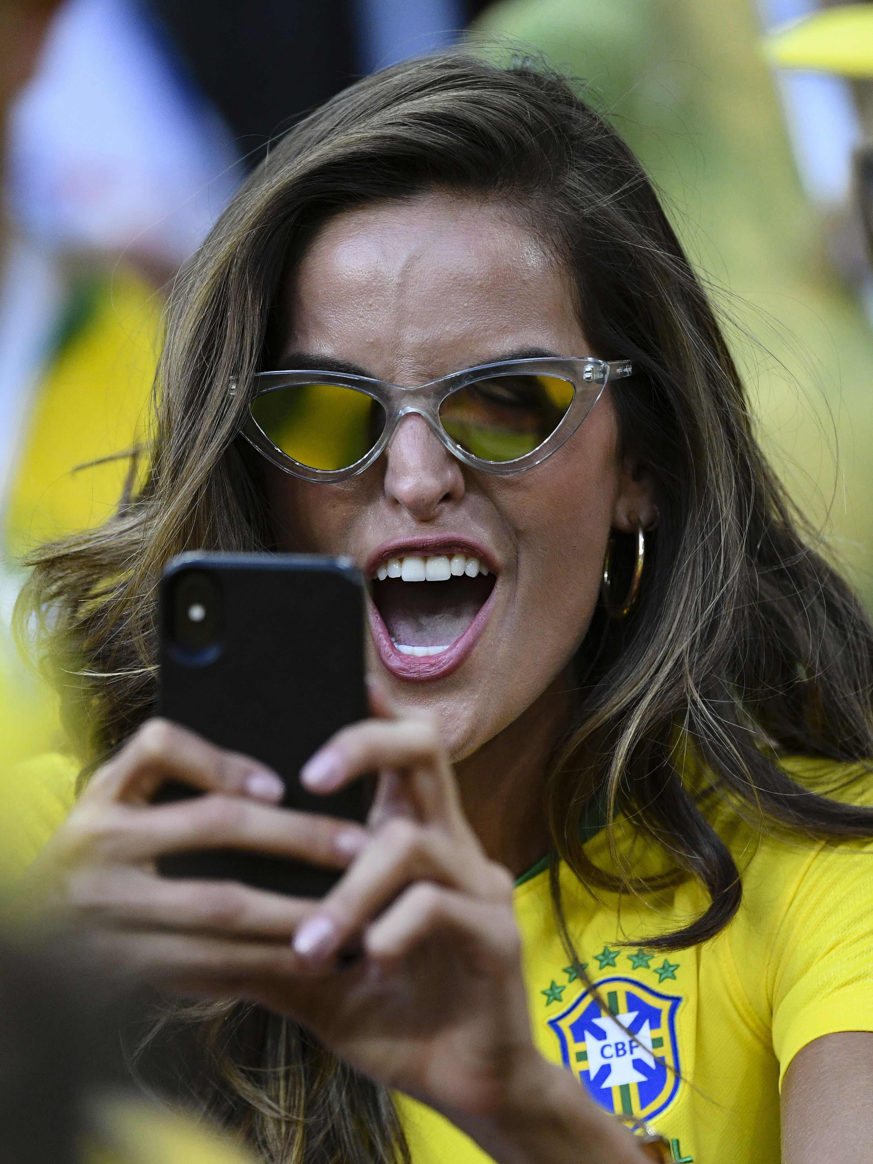 Fotbaliștii din naționala Braziliei sunt susținuți de iubite, soții și fotomodele celebre la Cupa Mondială de fotbal 2018 / GALERIE FOTO