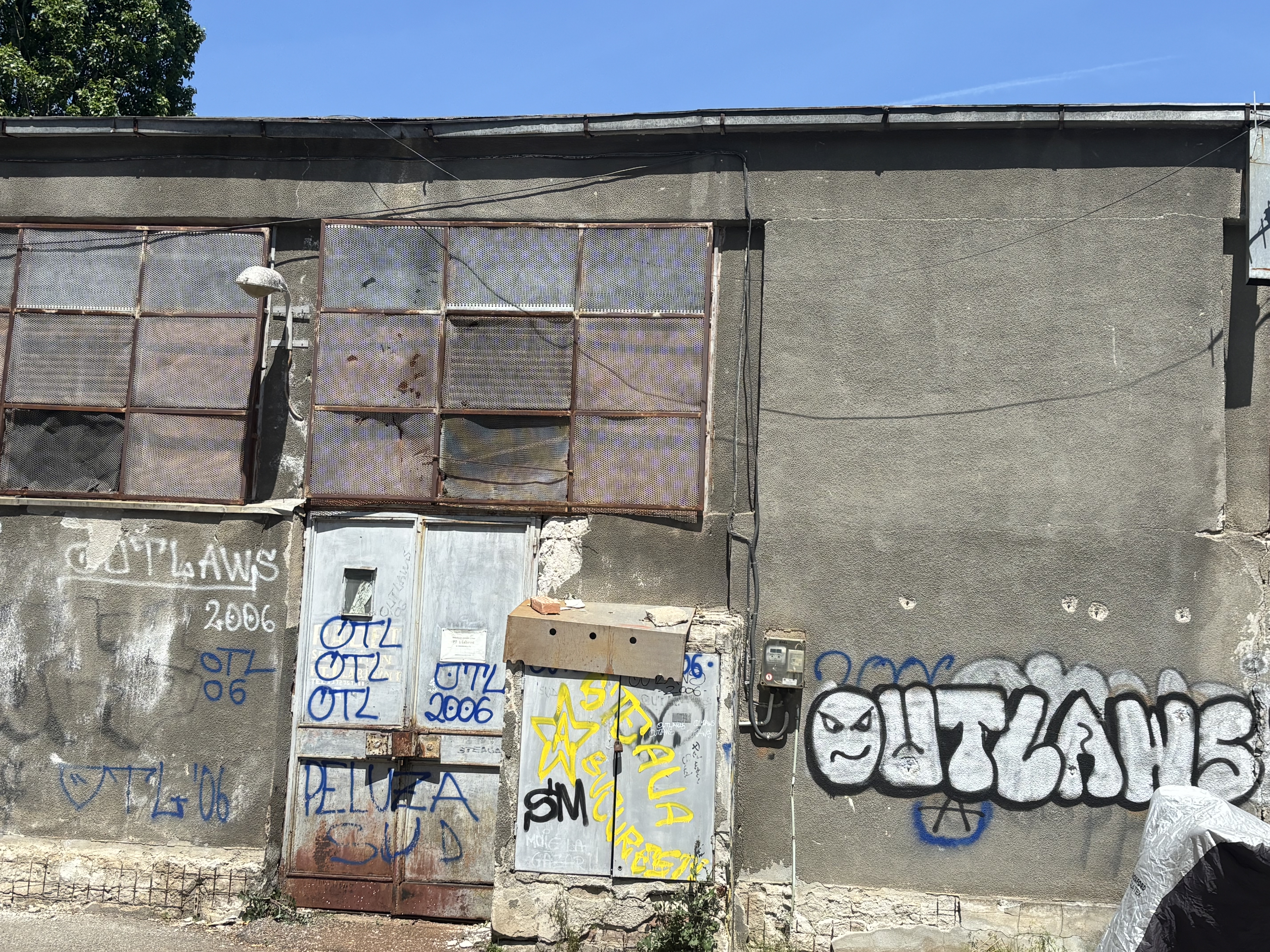 „Gaura mare e bună! Găurica, nu!”. Reportaj din groapa de la Termoficare 