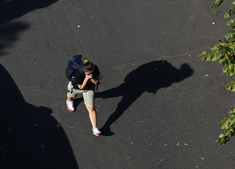 UPDATE. Război de stradă între jandarmi și huligani, în Piața Victoriei. 452 de persoane rănite / VIDEO&FOTO