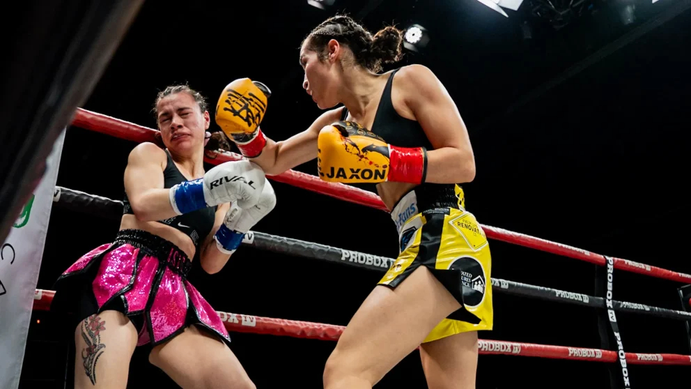 Kómában a 19 éves bokszolólány, az orvosok az életéért küzdenek – videón a brutális kiütés