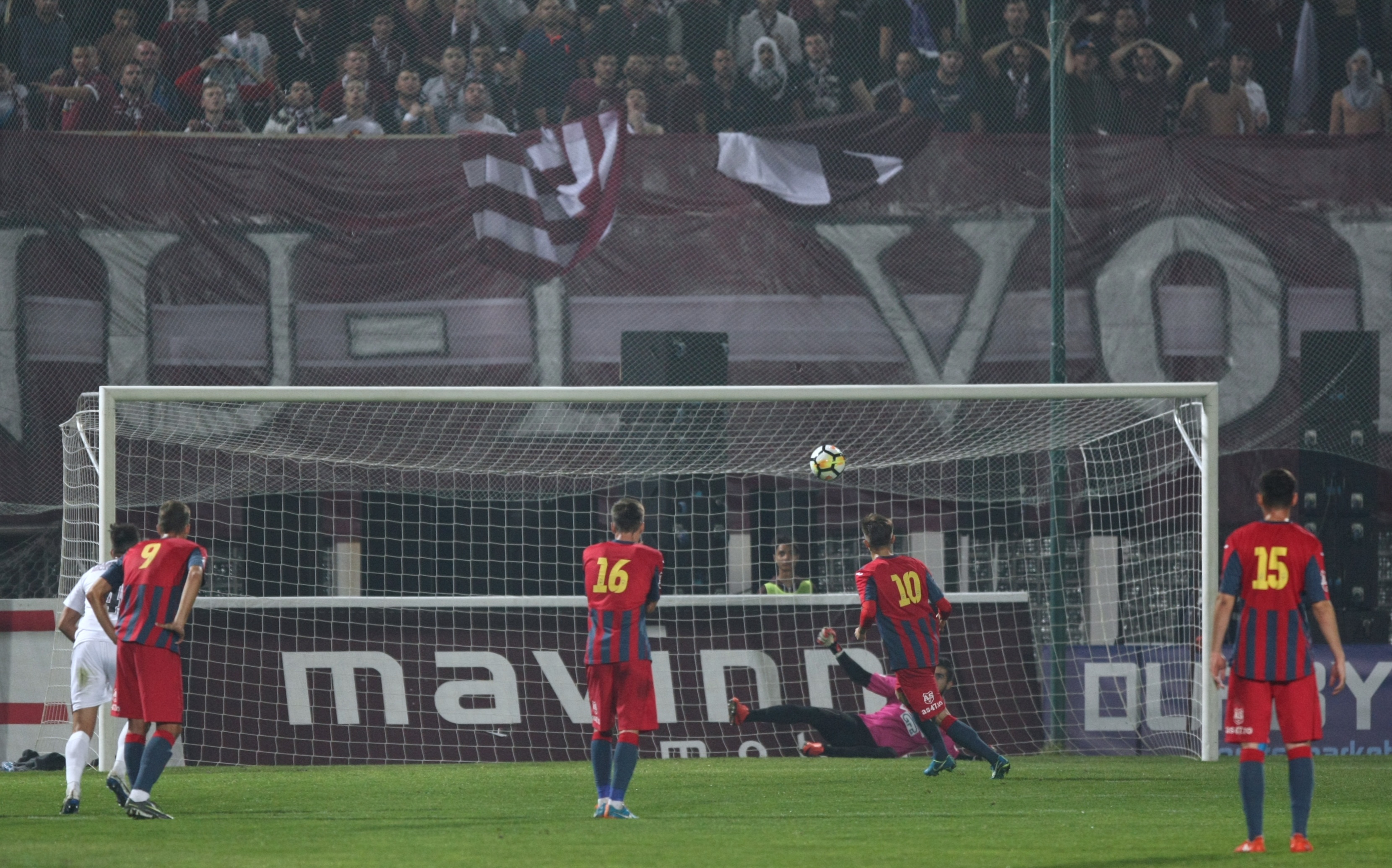 Academia Rapid - CSA Steaua 1-1, în Liga a 4-a. A fost spectacol total în tribune | GALERIE FOTO