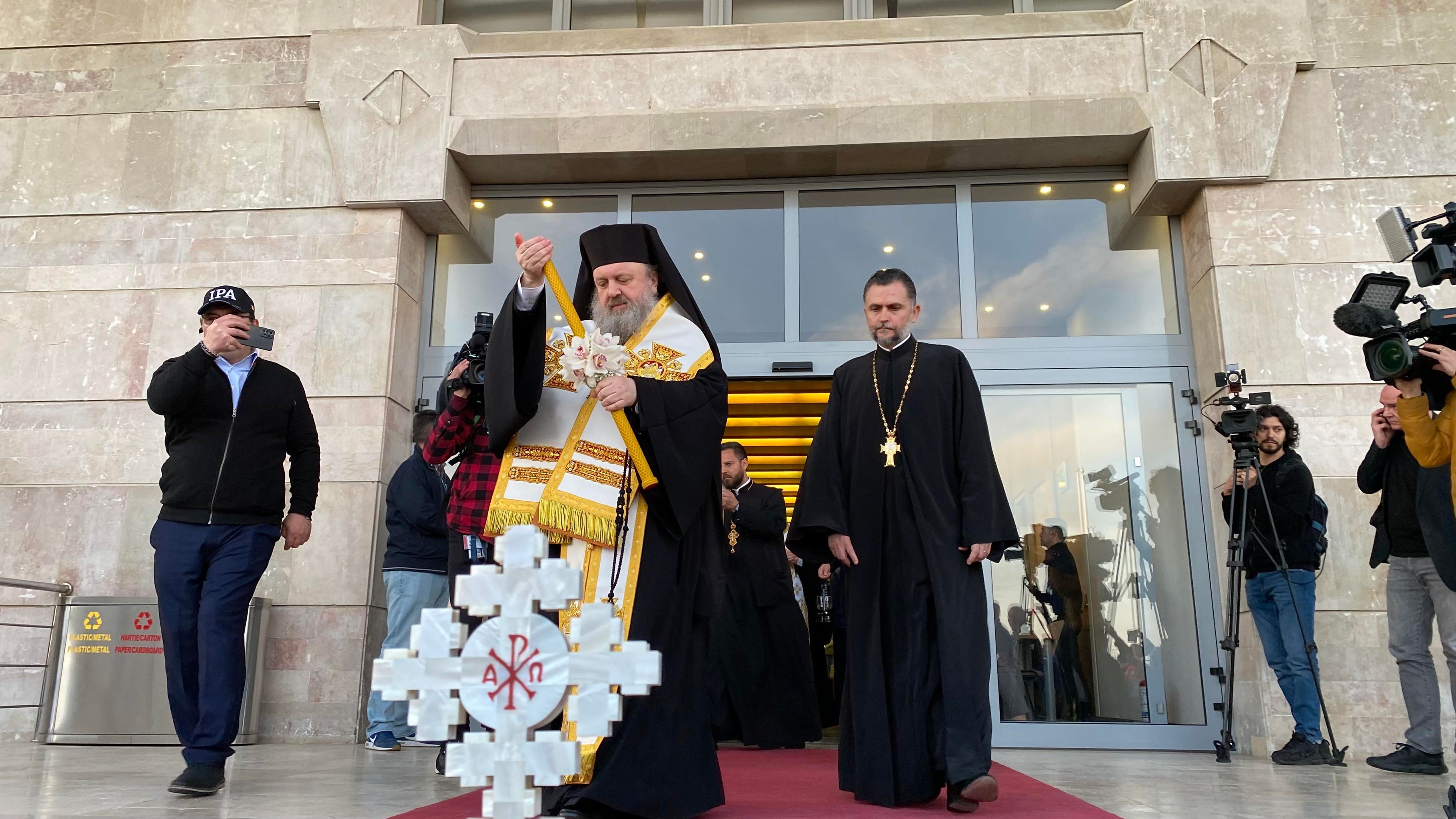 Hristos a înviat! Imagini de la liturghia de Înviere de la Patriarhia Română, oficiată de Preafericitul Daniel
