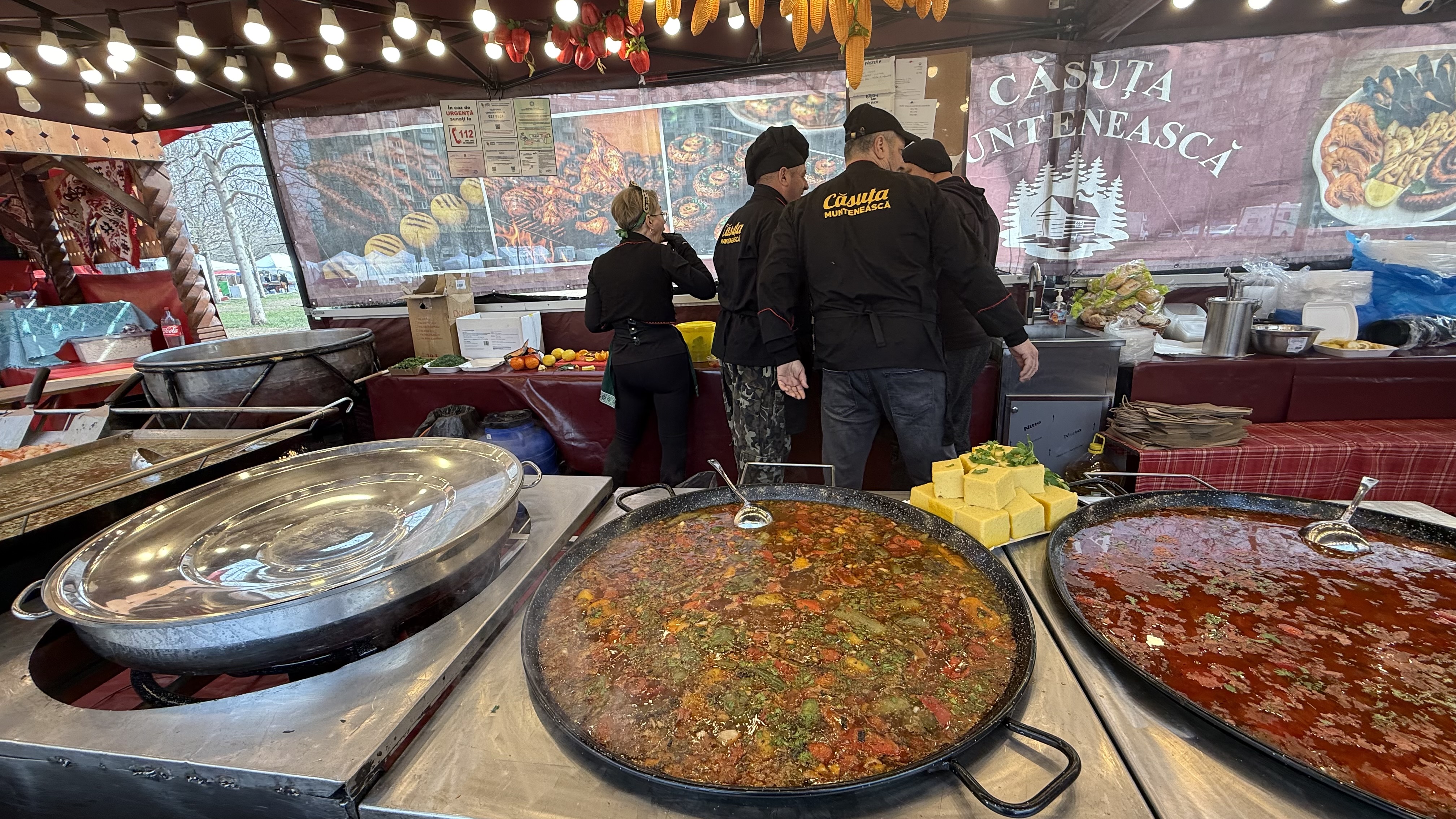 Cât costă o ciorbă pescărească lipovenească la Festivalul Pescăresc din București? O bucată de crap, cât un kilogram, în Obor