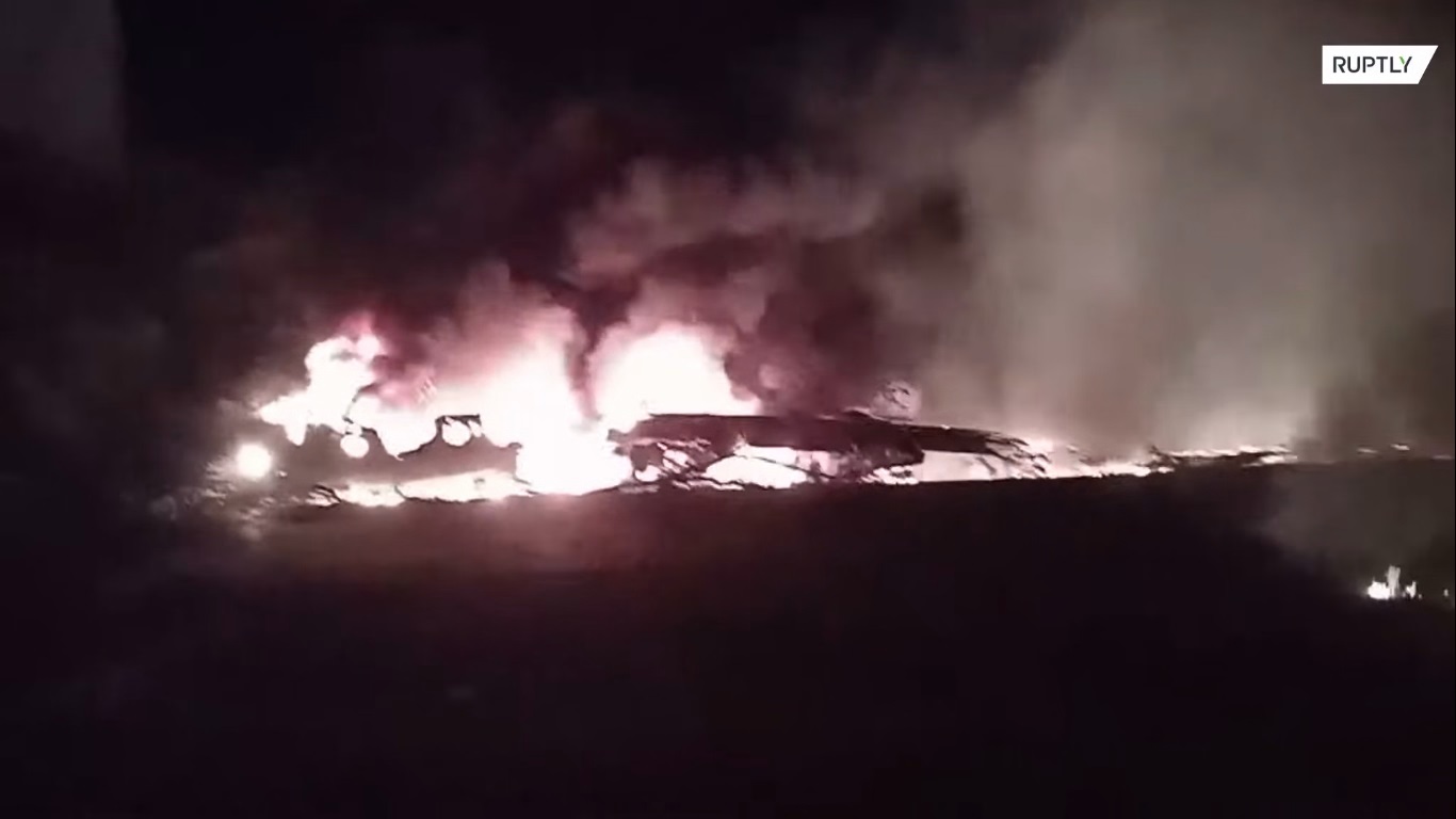 Zelenski a decretat zi de doliu în Ucraina, după ce 26 de oameni au murit în urma prăbușirii unui avion militar