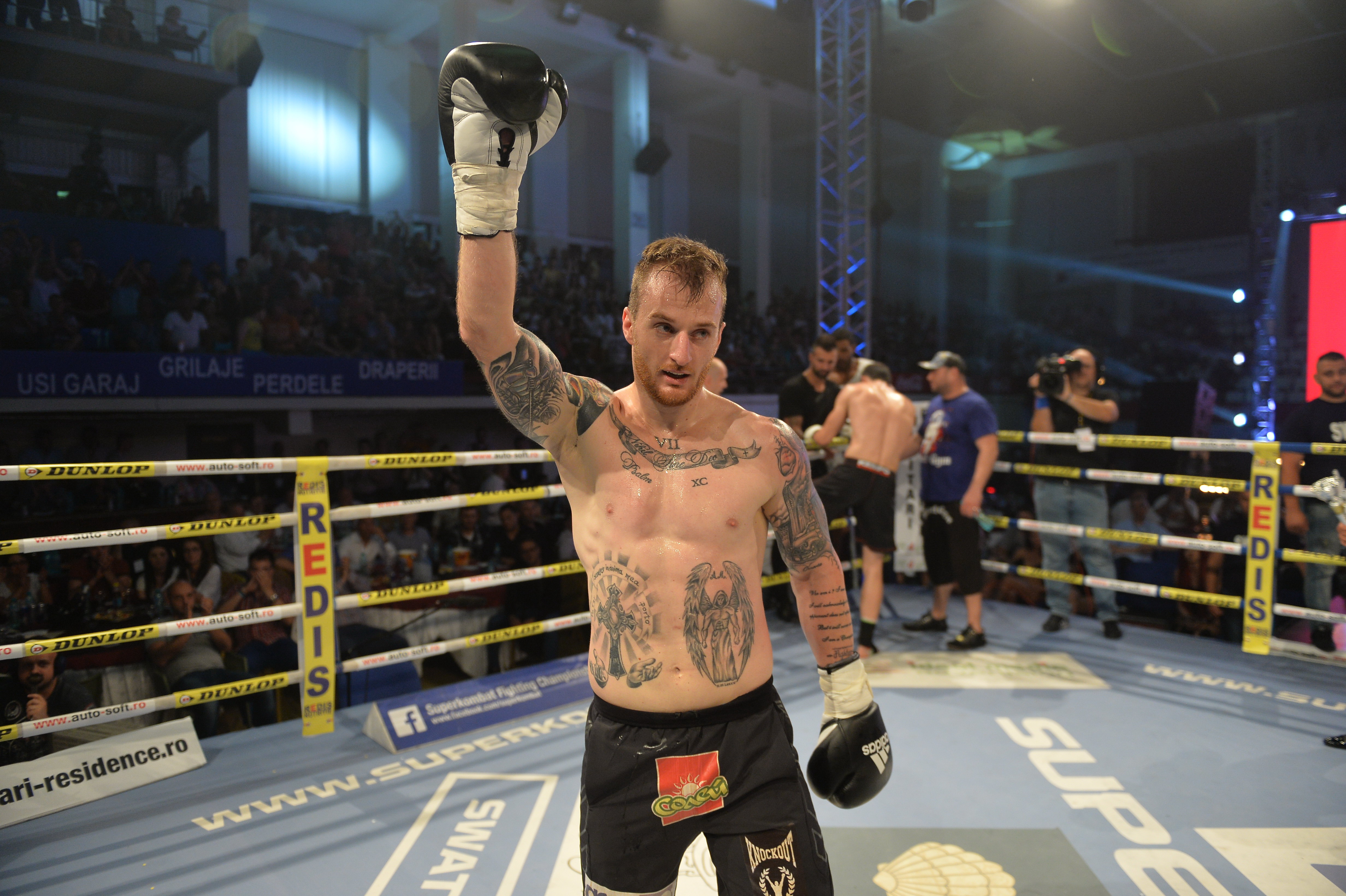 SUPERKOMBAT CONSTANȚA: Cătălin Moroșanu l-a distrus pe gigantul de 2,07 metri / REZULTATE & GALERIE FOTO & VIDEO