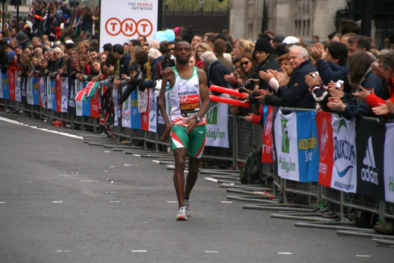 Etiopiencele și kenyenii, cei mai tari la Maratonul Londrei. Paula Radcliffe, în lacrimi / FOTO