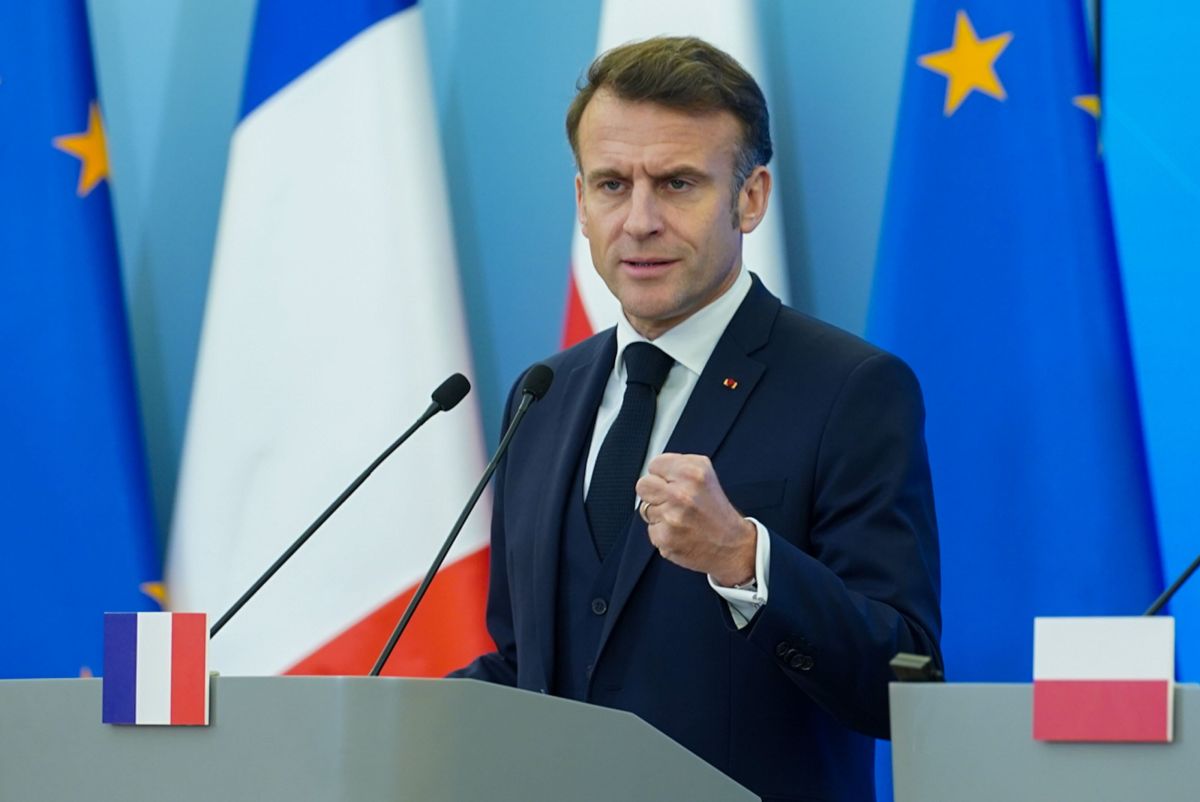 Cu ce parfum se dă Emmanuel Macron. Angajații îl simt înainte să apară la Palatul Élysée