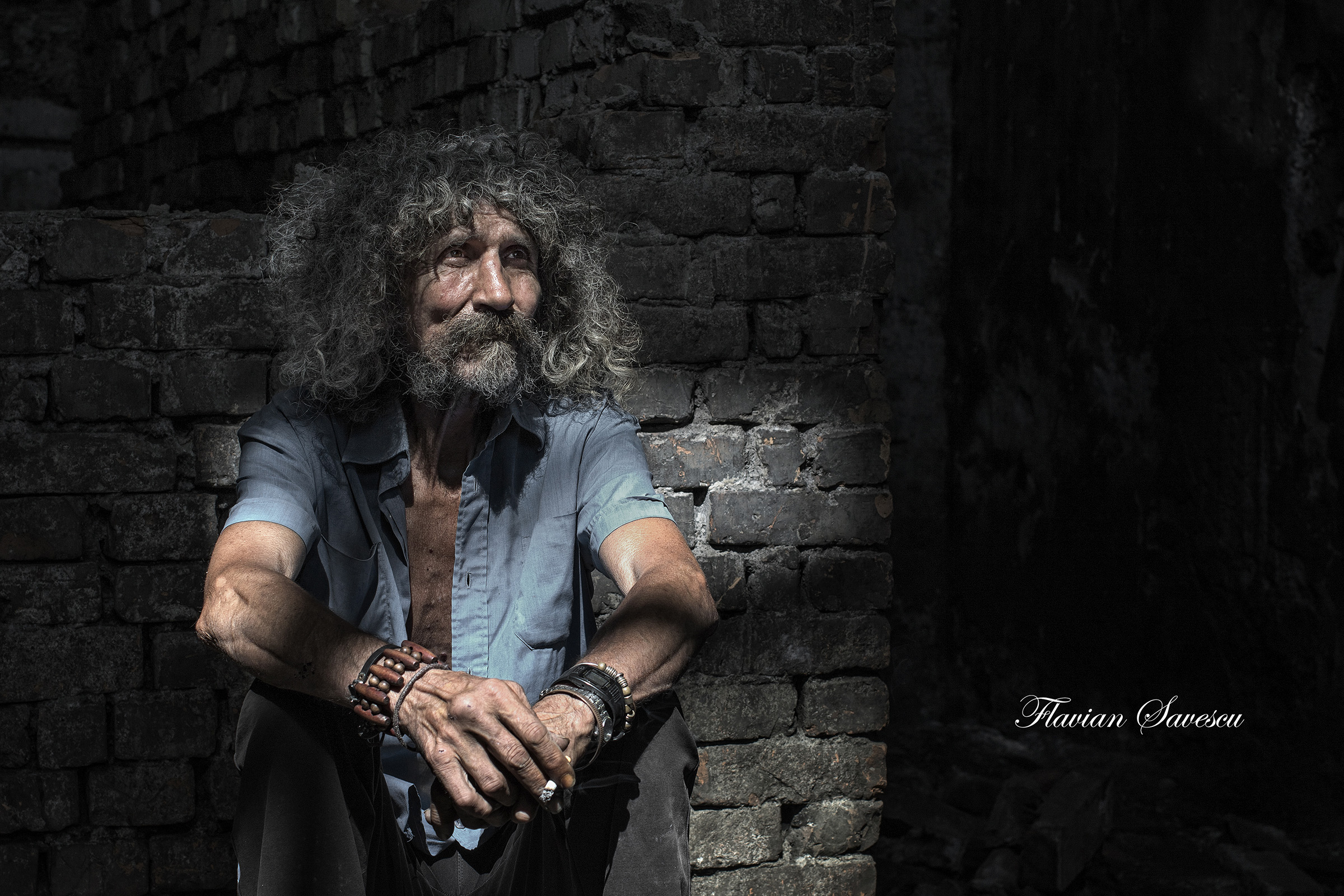REPORTAJ/Povestea lui Juju, filosoful homeless din Anina: "Eu sunt fericit. Ştii cum a murit Tolstoi? Sărac. Şi în frig“|FOTO