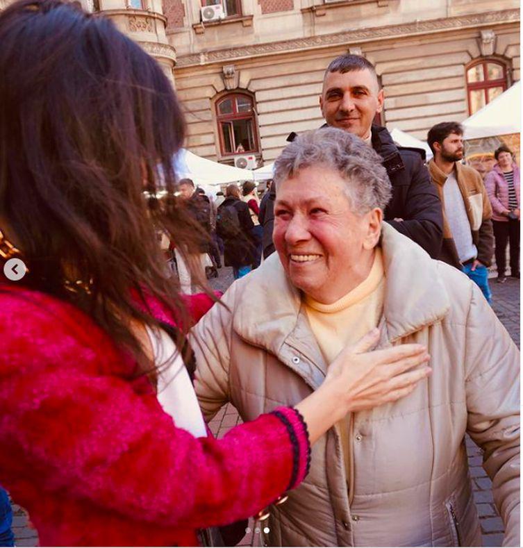 Dana Budeanu, discuție neașteptată cu o pensionară într-un târg din București: „Mergeți să vedeți cine suntem”