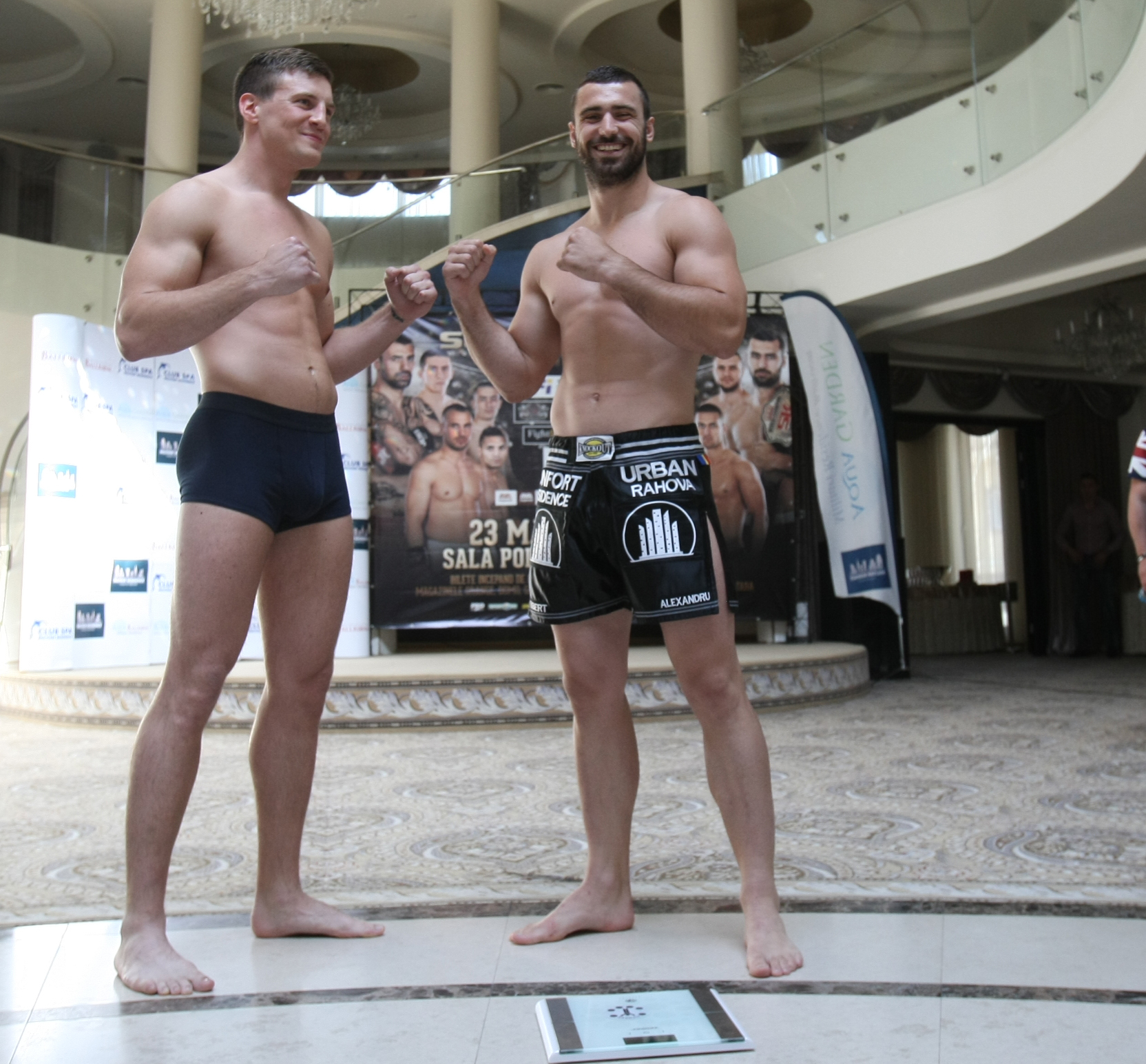 Luptătorii de la Superkombat București au trecut cu bine de proba cântarului oficial / GALERIE FOTO
