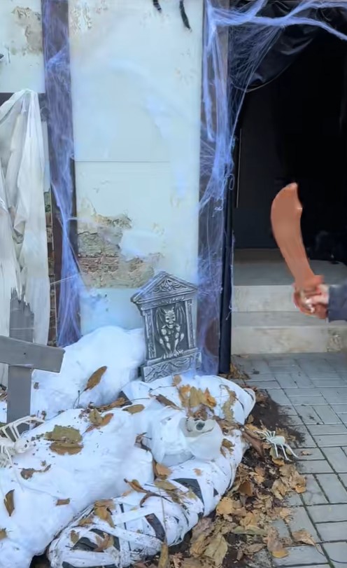 Cum și-a decorat Antonia casa de Halloween. Doar în filmele horror mai vezi așa ceva