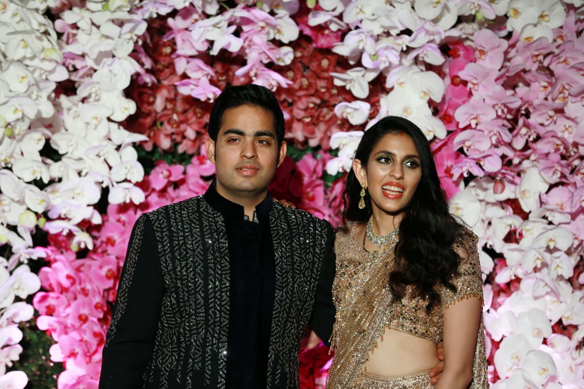 Fiul celui mai bogat om din Asia s-a însurat! Imagini de poveste de la nunta care a adunat toată crema Bollywood-ului