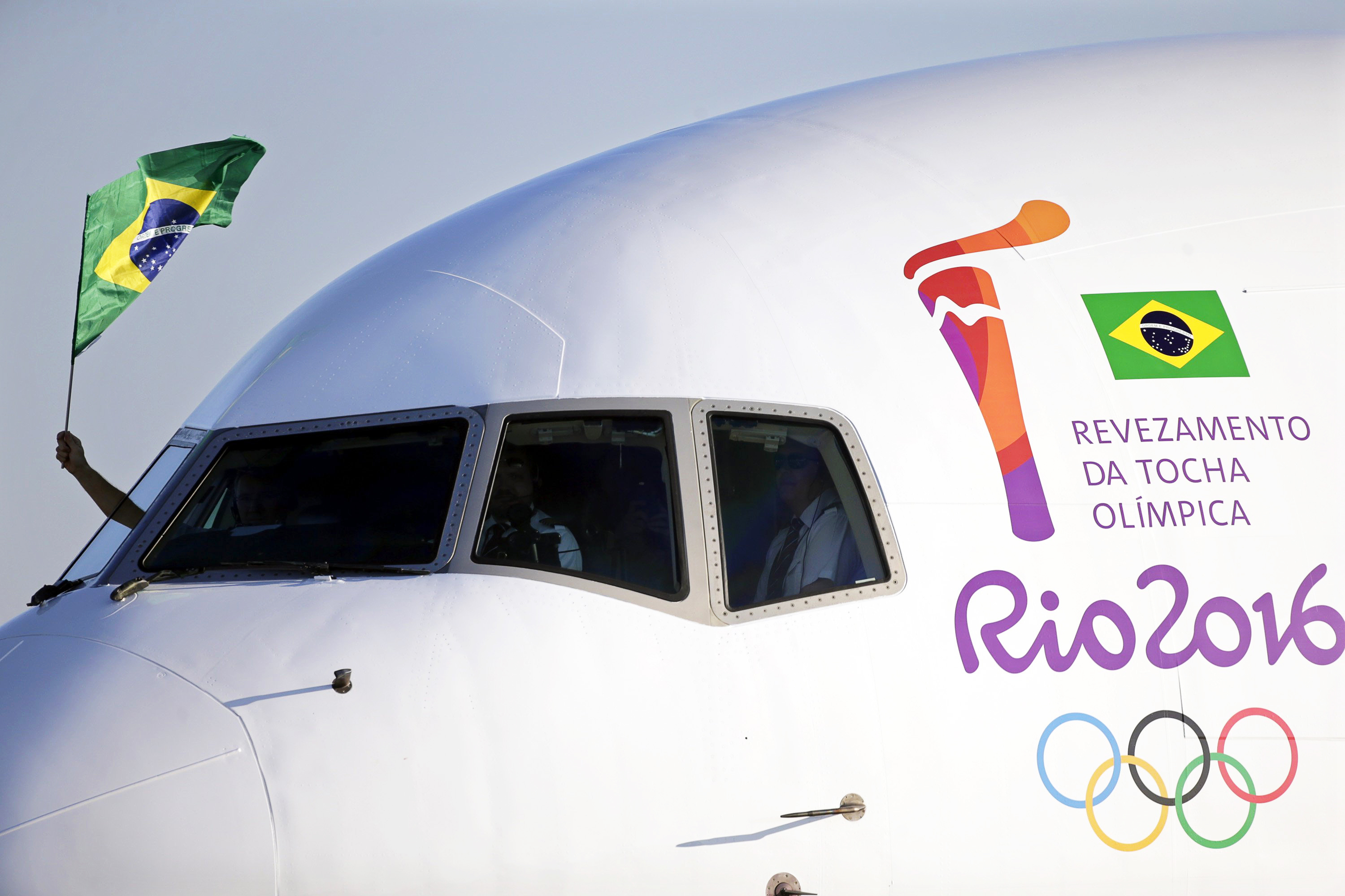 Flacăra olimpică a ajuns la Rio de Janeiro
