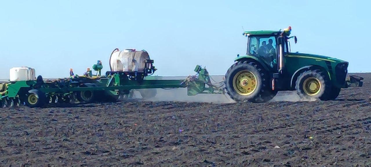 Cum faci agricultură profitabilă cu rachete și drone deasupra lanurilor de grâu și a fermelor cu animale. Interviu cu Sergiy Kasianov, om de afaceri din Herson, Ucraina