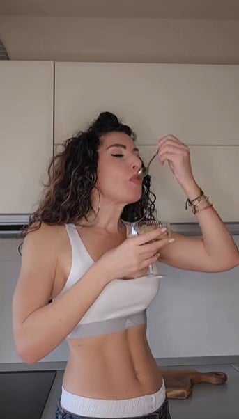 Carmen Brumă, rețetă de budincă proteică făcută acasă, după alerta ANSVSA. Desertul se prepară în 15 minute