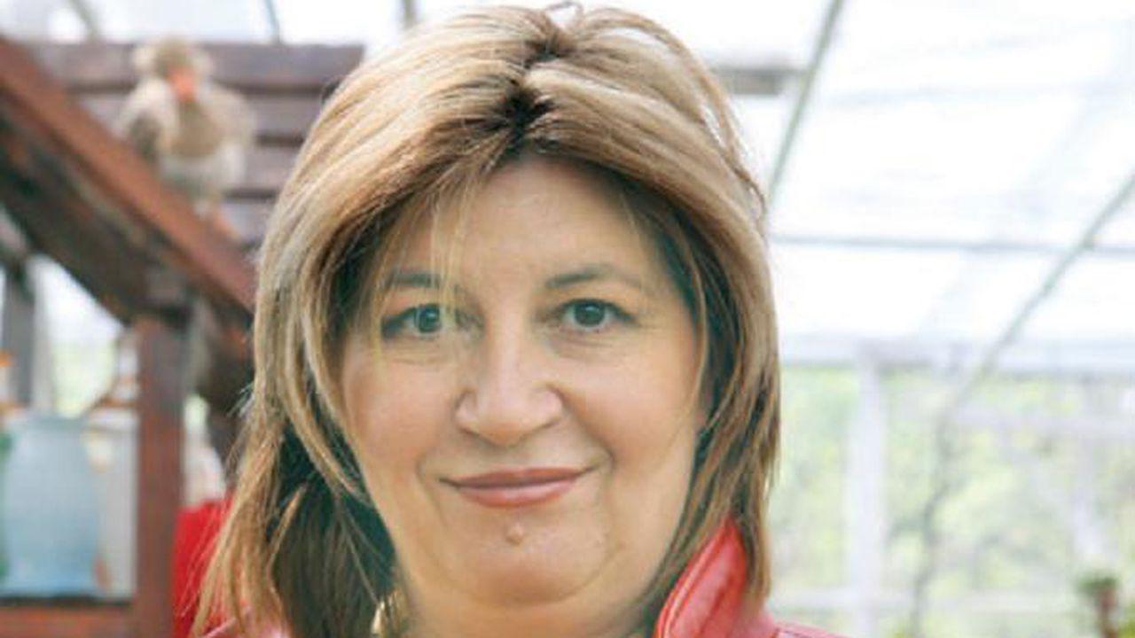 Cum se descurcă Magda Catone ca studentă în anul al II-lea, la Masterat, la Facultatea de Teologie: „Fac ce fac tinerii studenți, scriu pe foi veline, caiete studențești”