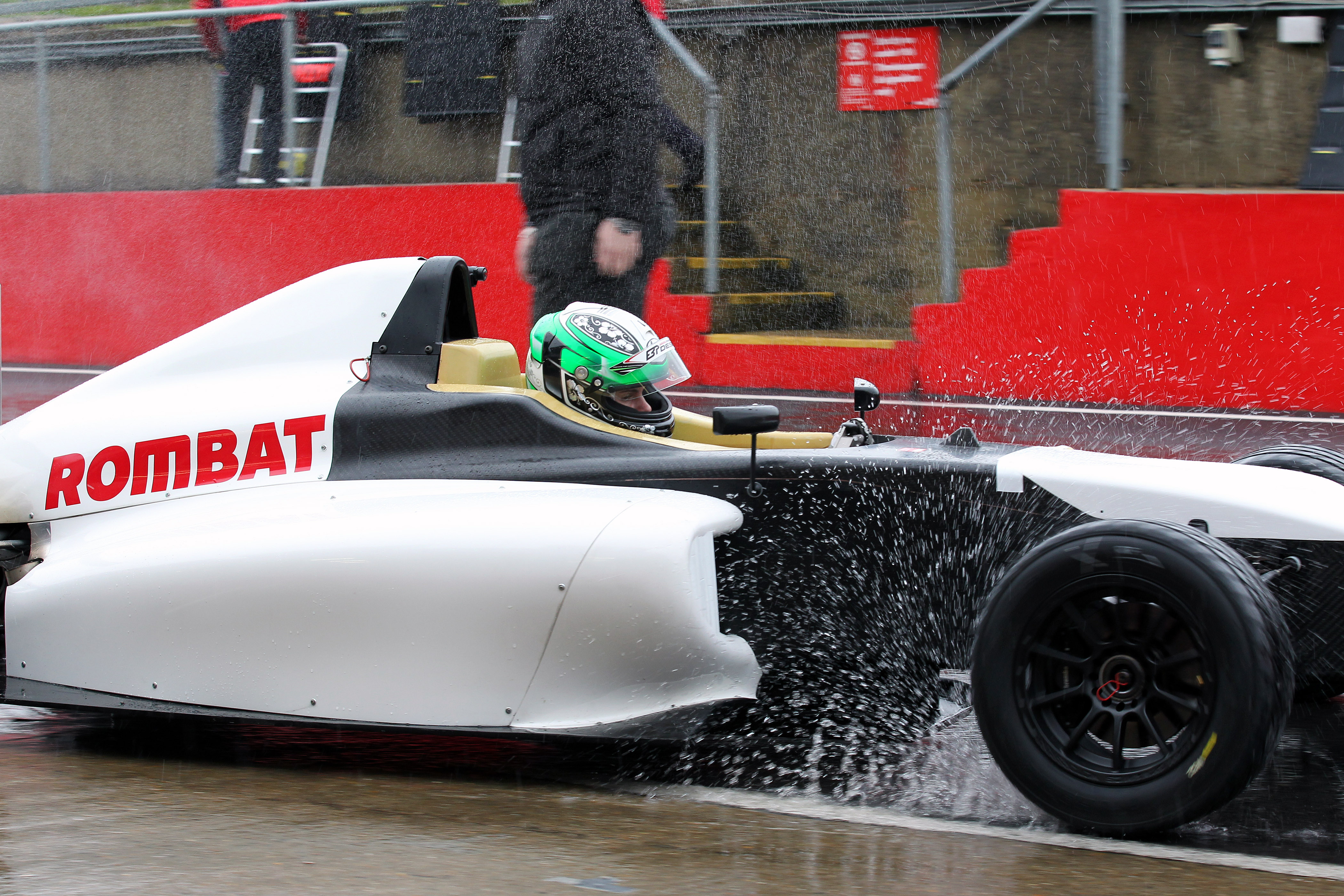 Alexandra Marinescu a început testele oficiale în Formula 4 / GALERIE FOTO