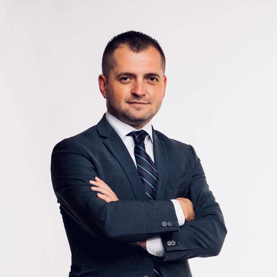 Doctorii din Parlament. Care sunt domeniile „aprofundate” de politicieni