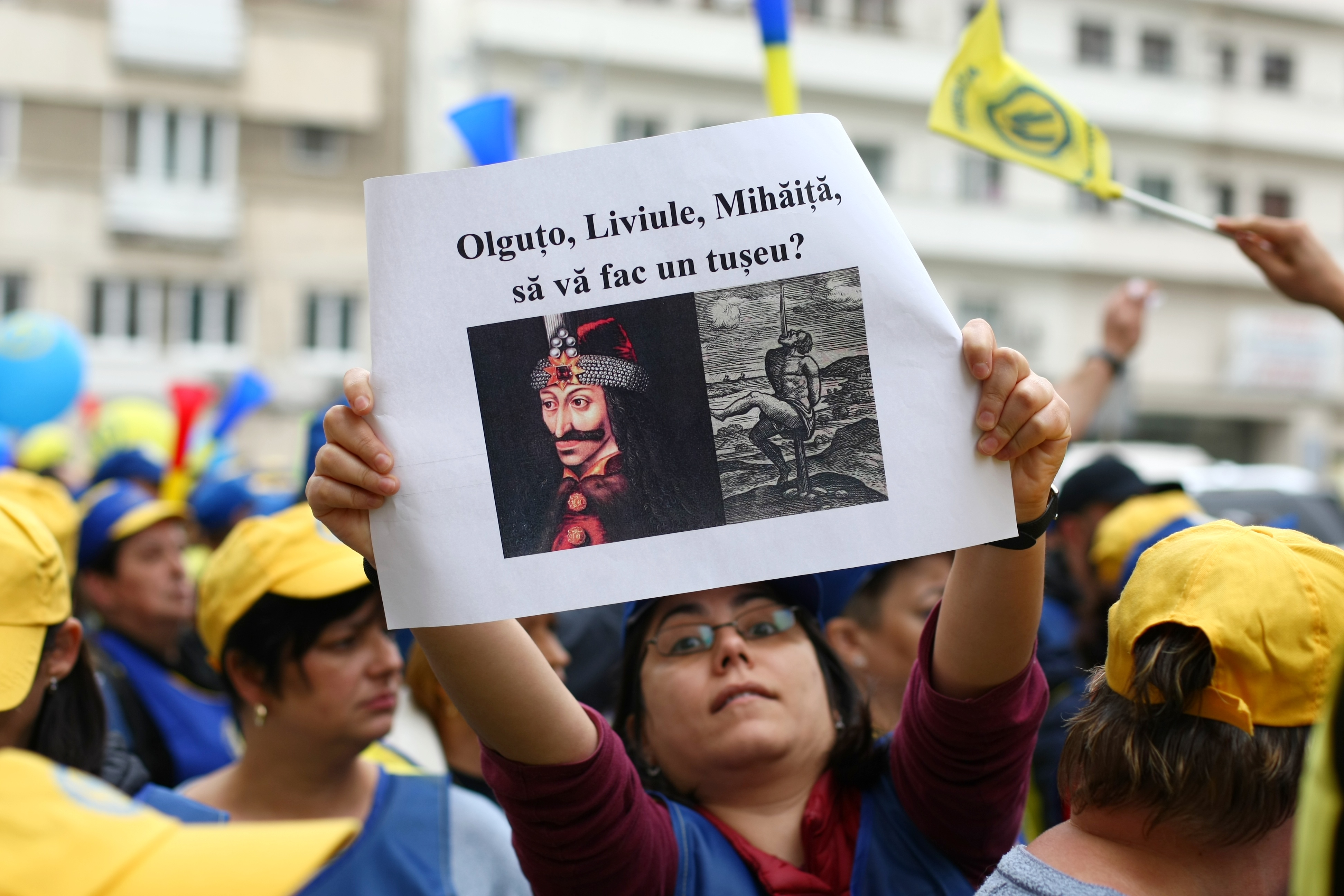Miting de amploare în Capitală. Mii de oameni au protestat în fața Guvernului | VIDEO