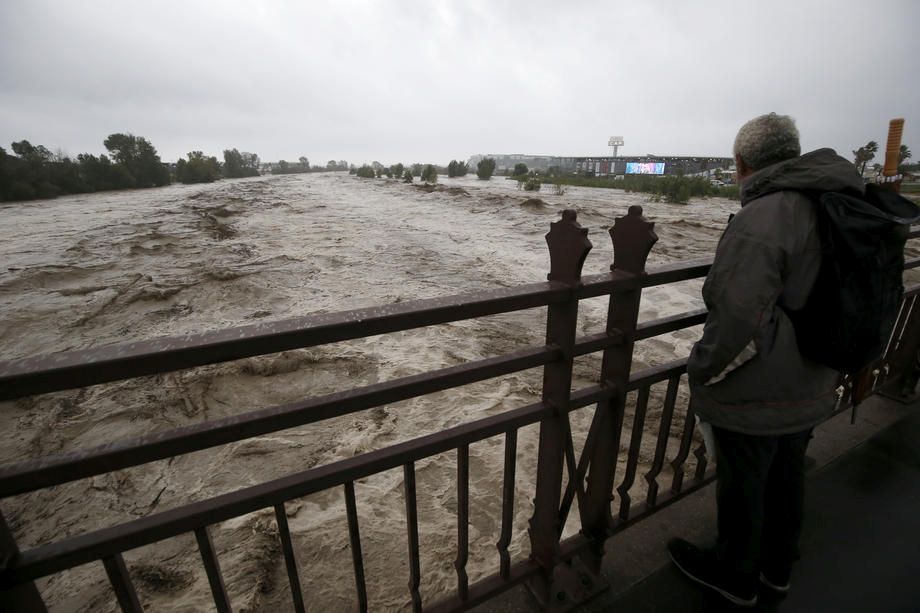 Furtuna Alex a făcut ravagii în Franţa şi Italia. Cel puţin două persoane au murit, iar alte nouă sunt date dispărute