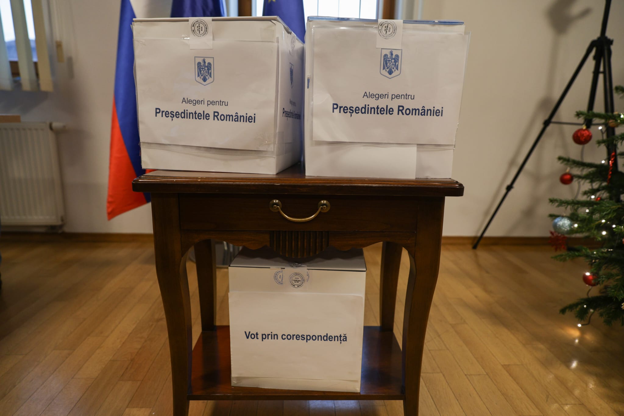 Mii de români din diaspora au votat pentru turul 2 la alegerile prezidențiale și după decizia CCR de anulare a procesului electoral