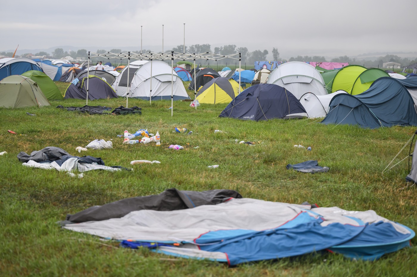 Un festival de muzică din Slovacia, anulat din cauza unei furtuni puternice. 15 persoane au fost rănite
