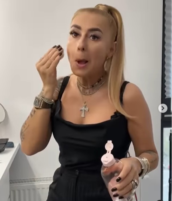 Anamaria Prodan, criticată aspru de o fostă jurnalistă, după ce s-a lăudat cât e de „slabă și frumoasă” la 50 de ani: „Ce poate fi mai trist?”