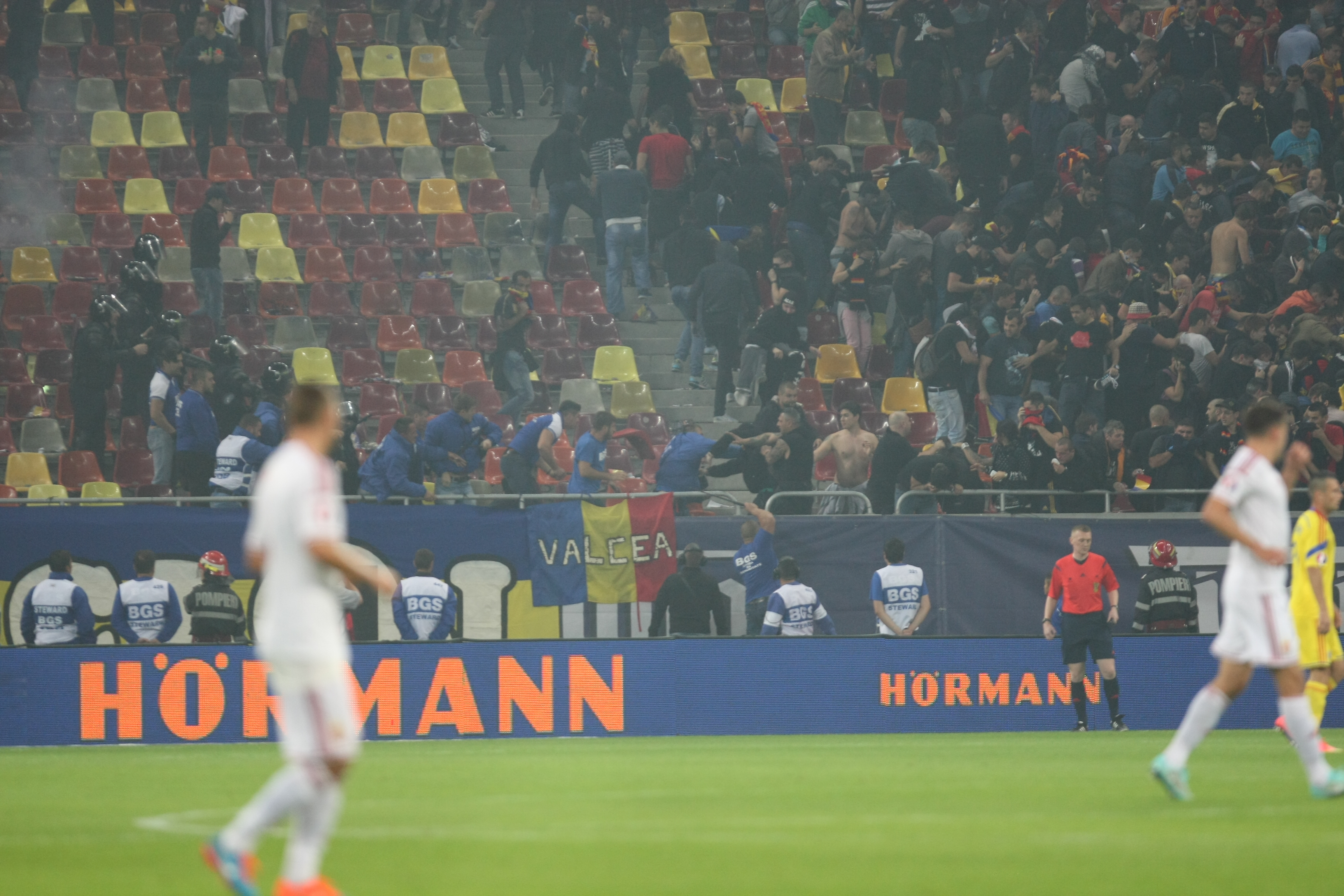 LIVE BLOG / FOTO&VIDEO. MECIUL ANULUI, ROMÂNIA - UNGARIA 1-1