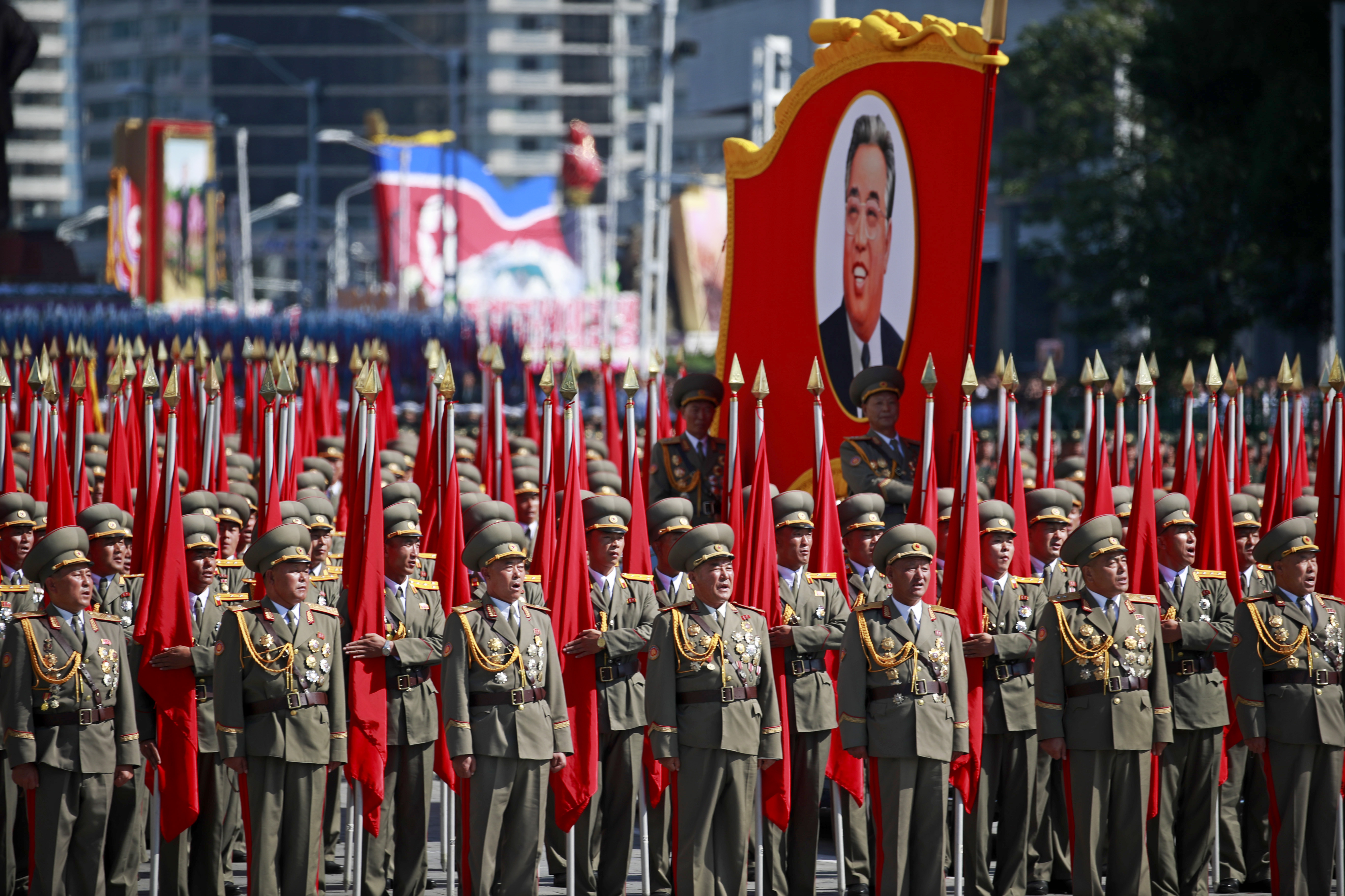 FOTO | Coreea de Nord celebrează 70 de ani de la fondarea țării. Imagini de la paradă