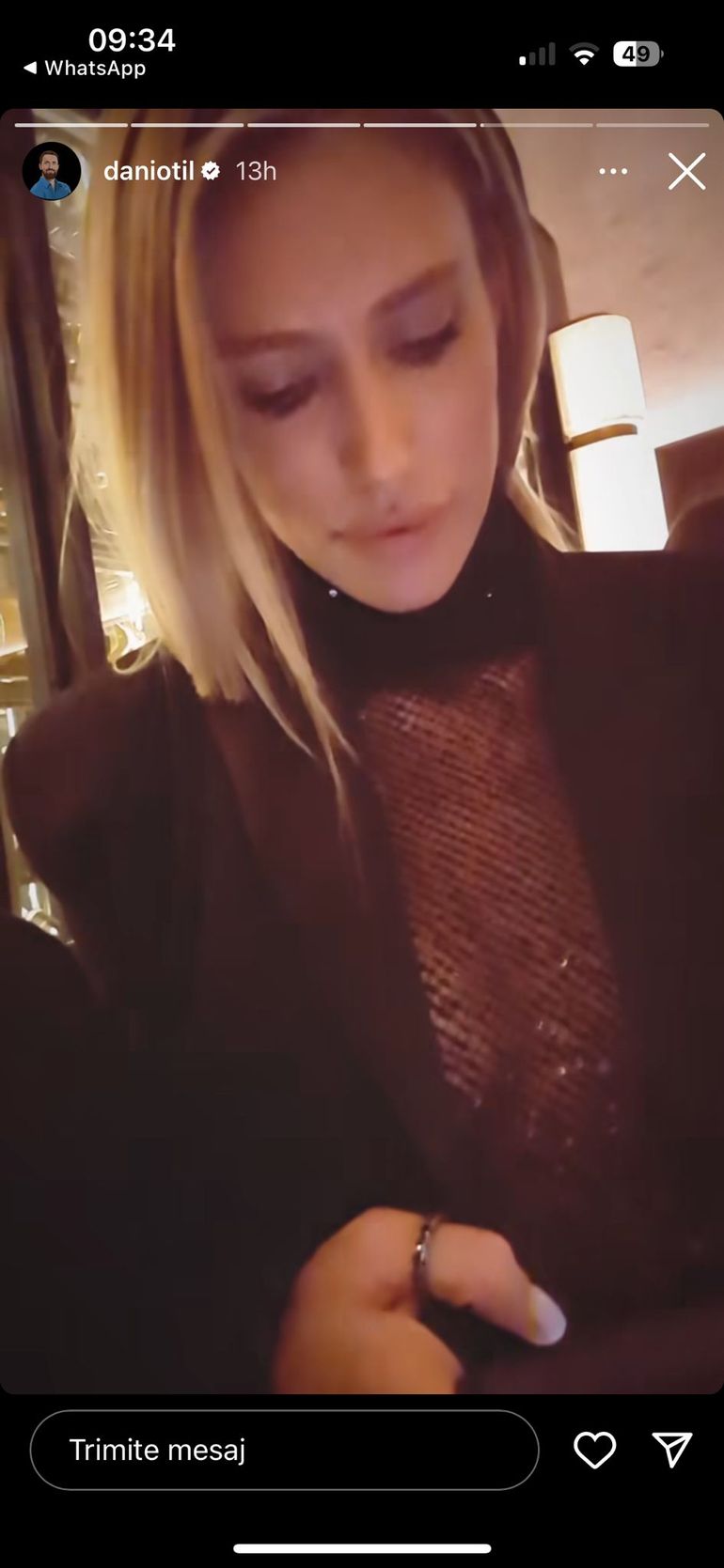 Dani Oțil și Gabriela Prisăcariu au ieșit în oraș. Cum a reacționat prezentatorul TV când a văzut ce ținută a ales soția lui. „Ești în sânii goi, nu poți să mergi așa”