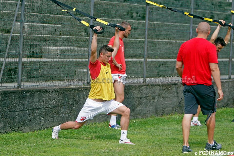 Mircea Rednic și-a blindat apărarea cu un fundaș central de 1,90 metri