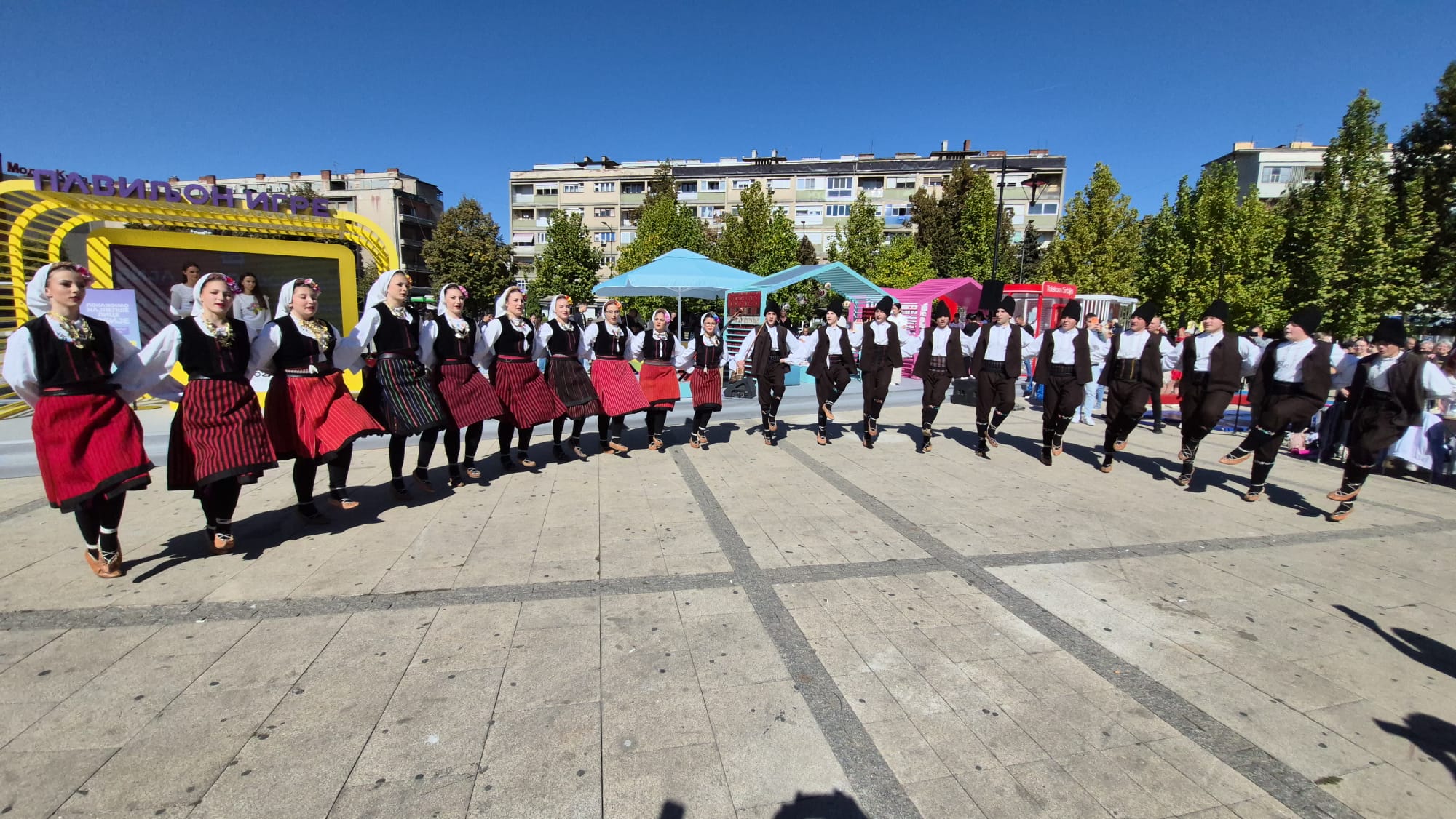 Ekspo karavan u Leskovcu i Zlatiboru; podrška listi u Beogradu