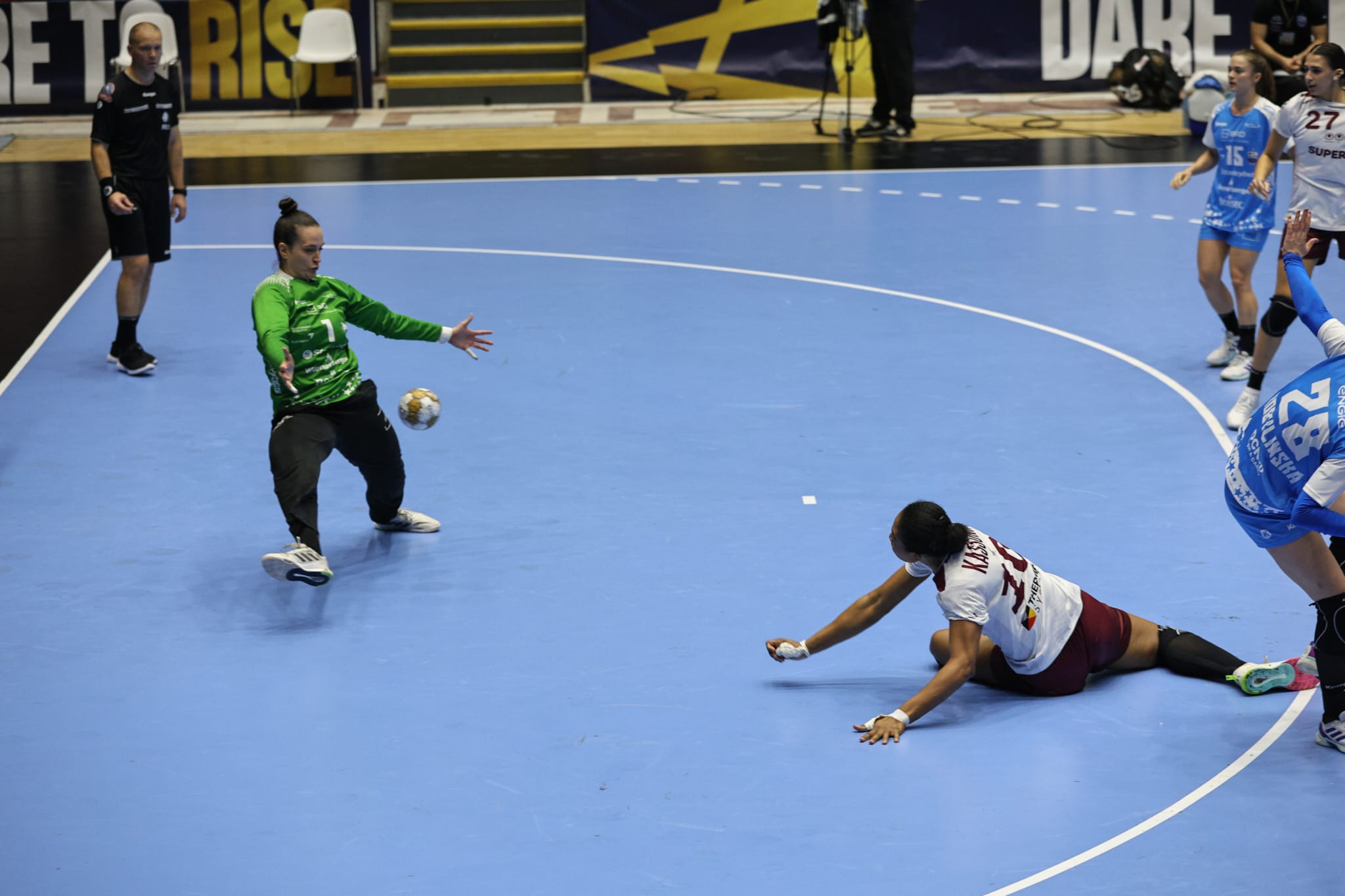 CSM București, victorie cu Rapid în meciul derby al campionatului de handbal feminin