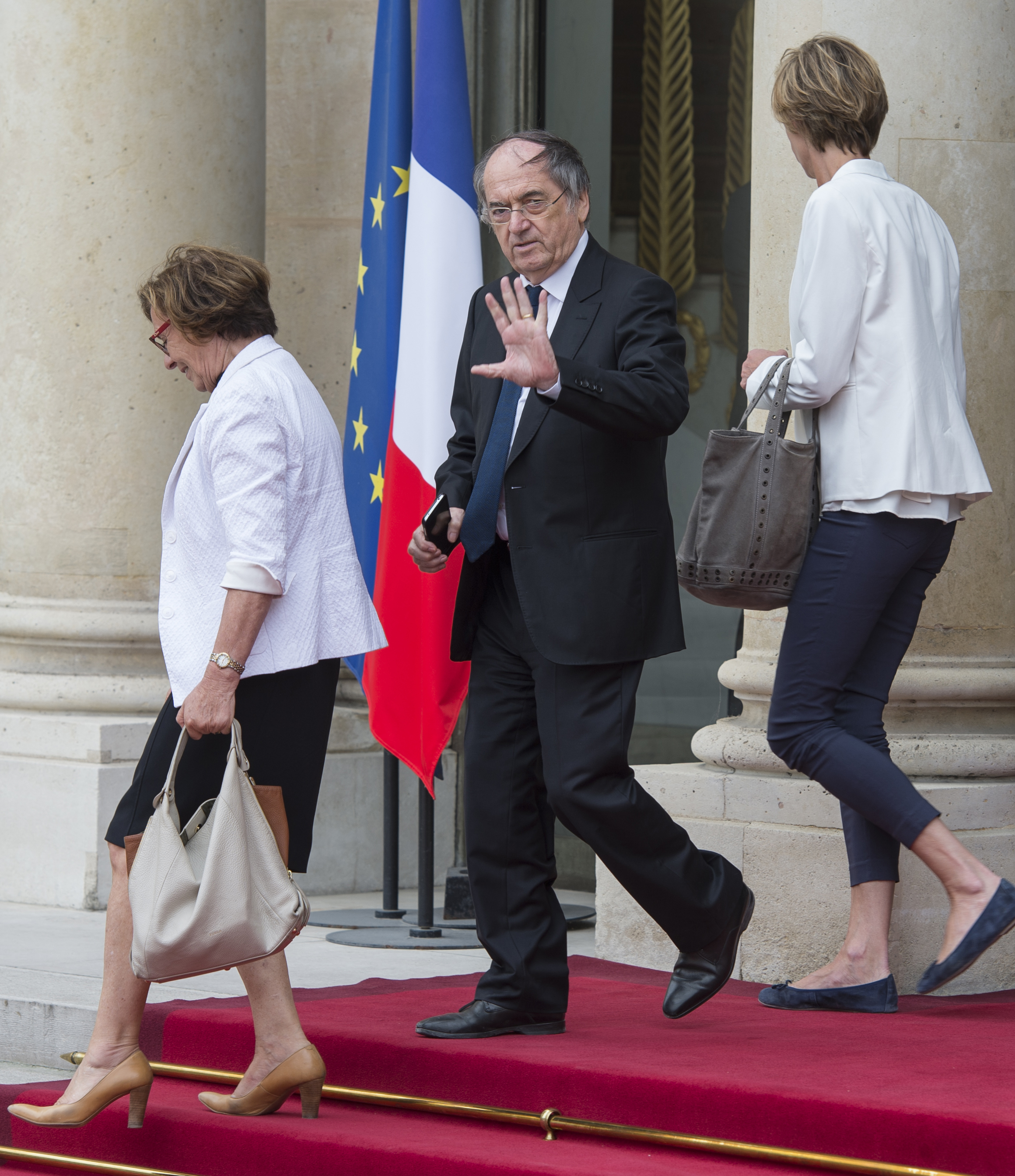 Euro 2016. Fotbaliștii naționalei Franței au luat masa cu președintele Francois Hollande