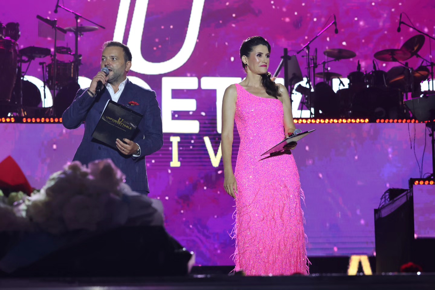 Vedeta care a stat de vorbă cu Nikos Vertis în culisele concertului său din Piața Constituției din București. A fost impresionată: „De neuitat”