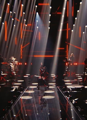 Alexandra Căpitănescu, descrisă de presa internațională fiind „o combinație între Lady Gaga și Maria Callas”. Imagini cu reprezentanta României în finala Eurovision 2026