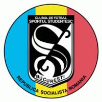 Sportul Studențesc, gașca nebună a fotbalului românesc, împlinește astăzi 100 de ani de la înființare. Momentul festiv este, de fapt, unul comemorativ! Gruparea bucureșteană își blesteamă zilele în anonimatul ligii a IV-a! Cel care a pus-o pe butuci este Vasile Șiman! Și Mircea Sandu este resemnat: ”E moartă, noi să fim sănătoși!” / GALERIE FOTO