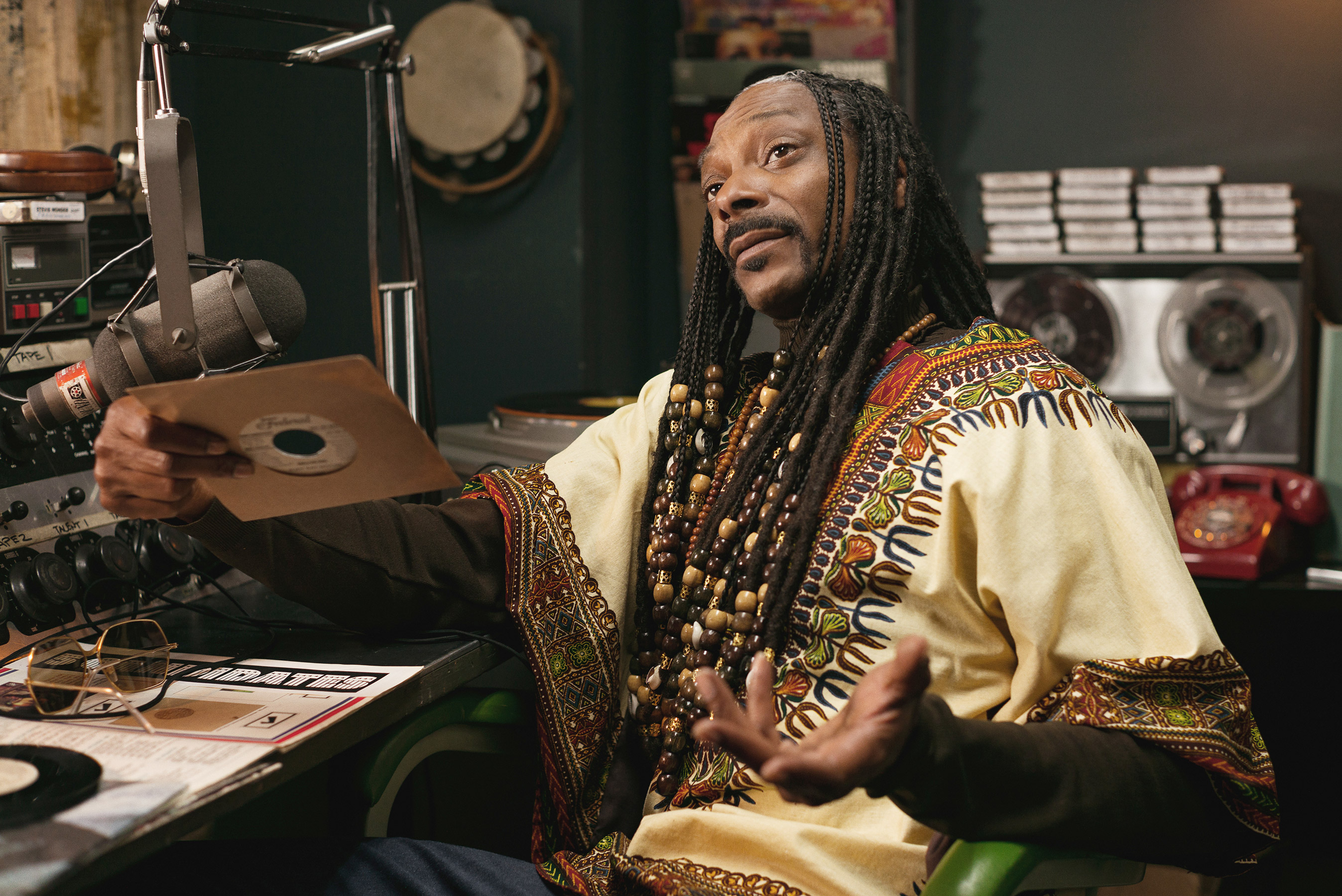Snoop Dogg dezvăluie că „renunțarea la fumat” a fost o campanie publicitară. Artistul a stârnit controverse pe internet