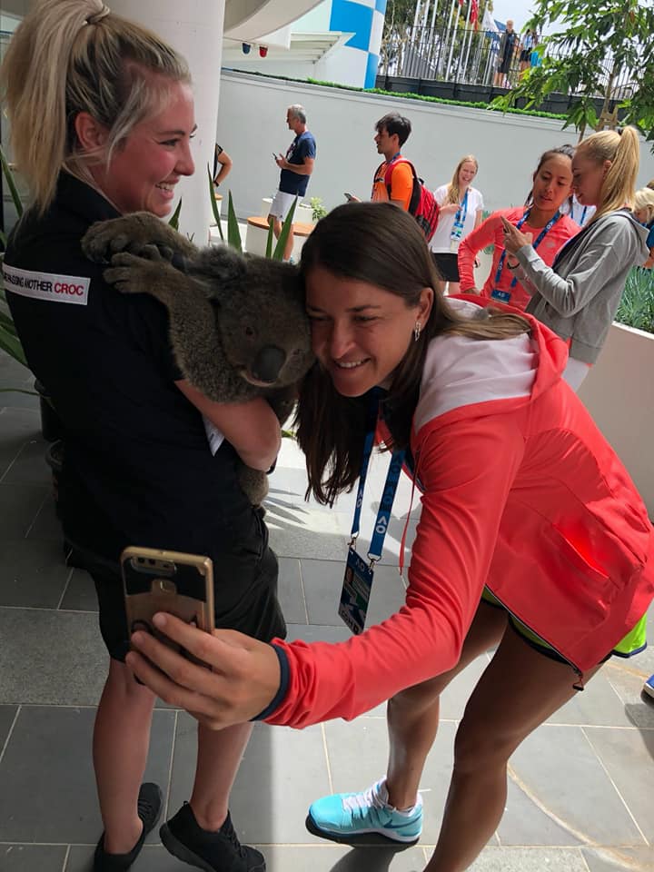 Alexandra Dulgheru, îmblânzitoarea de șerpi. Sportiva noastră s-a jucat cu animalele, la Melbourne / GALERIE FOTO