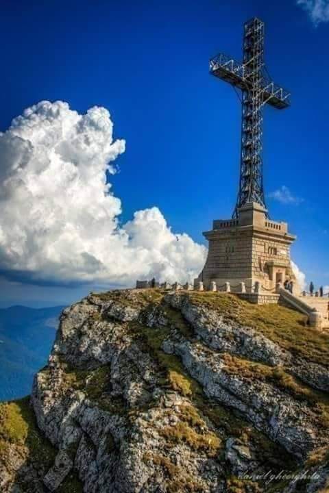 Monumentul Eroilor de pe Caraiman, redeschis circuitului turistic