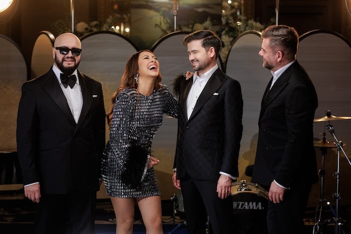 Anunțul făcut de Andra la cinci ani după ce a lansat o melodie cu 3 Sud Est. Ce decizie a luat artista: „Un sărut cât o viață”
