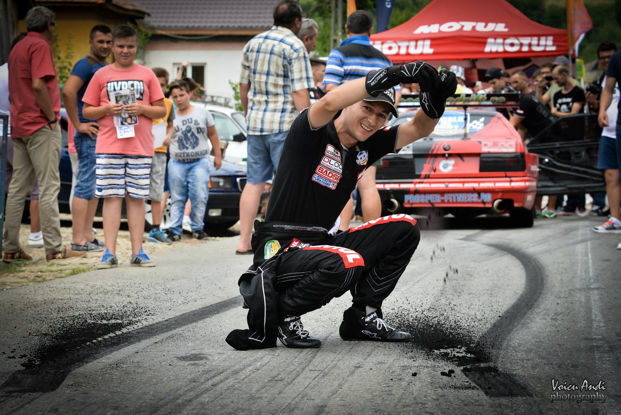 Absolvent de Drept, agent de vânzări, din participant la curse de noapte ilegale ajuns campion național de drift. Traseul fabulos al lui Sorin Ene / VIDEO