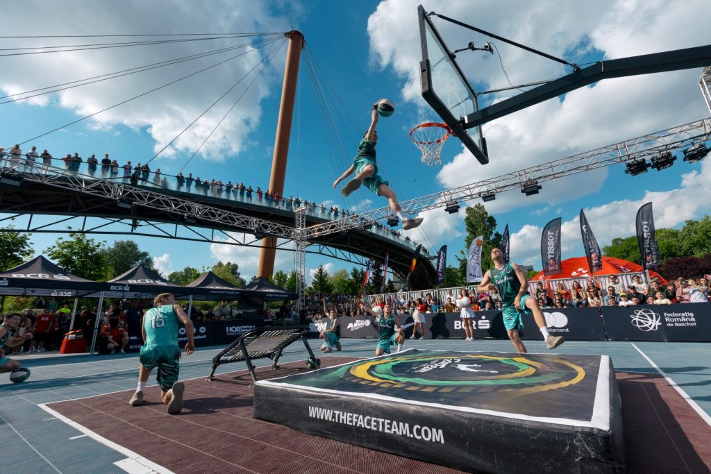 Peste 2000 de oameni au făcut sport la BCR Sport Arena Streetball, în Parcul Drumul Taberei