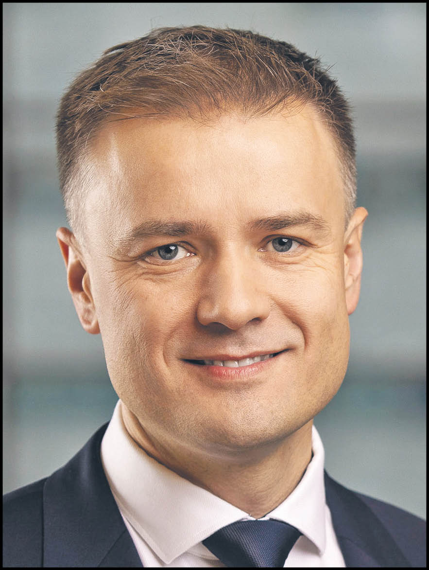 logo Dariusz Kubacki