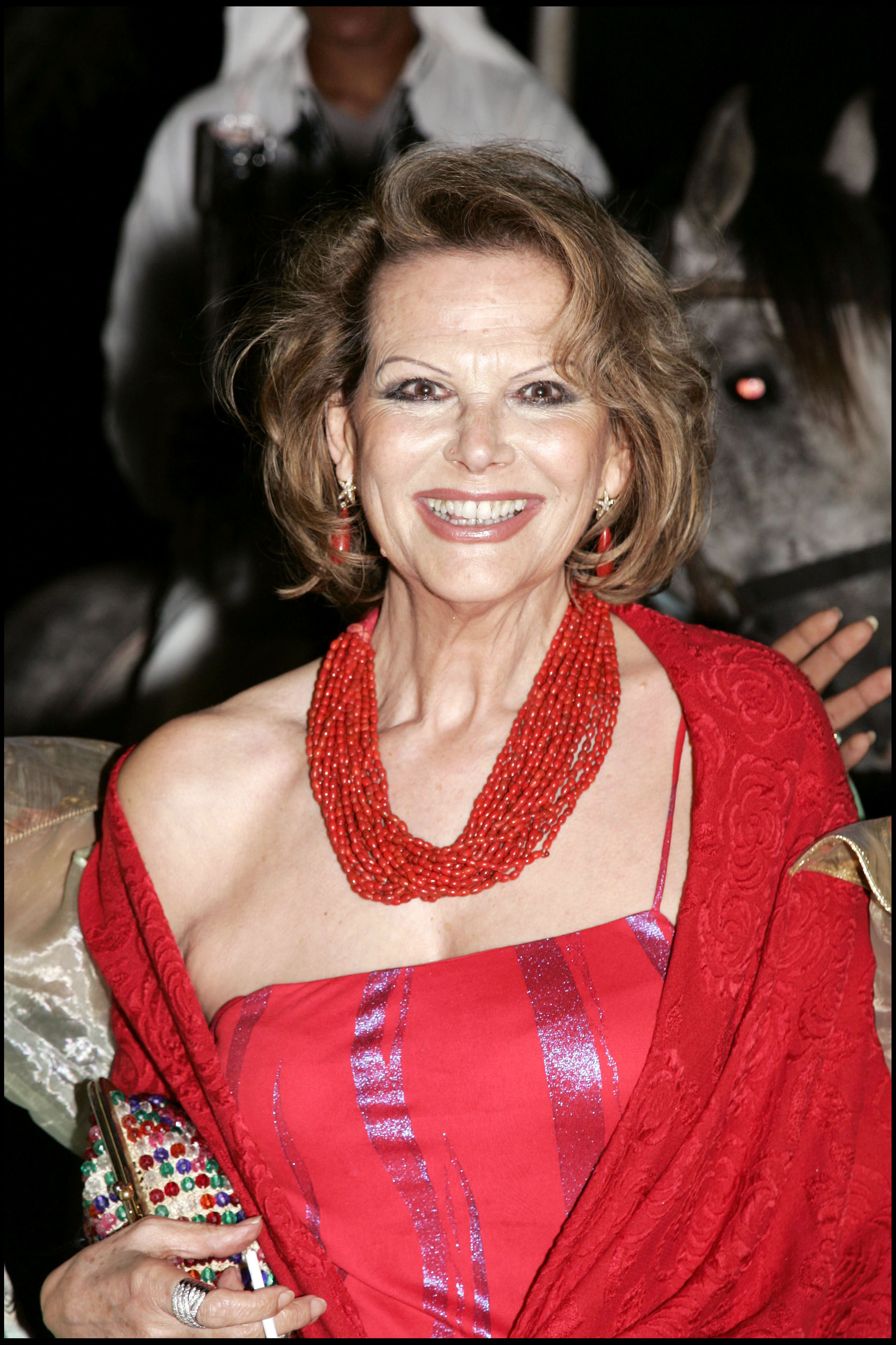 Florin Piersic și Claudia Cardinale, sărut memorabil în urmă cu 16 ani. Actorul nu și-a putut stăpâni emoțiile pe scenă: „Recunosc, mi-a scăpat”