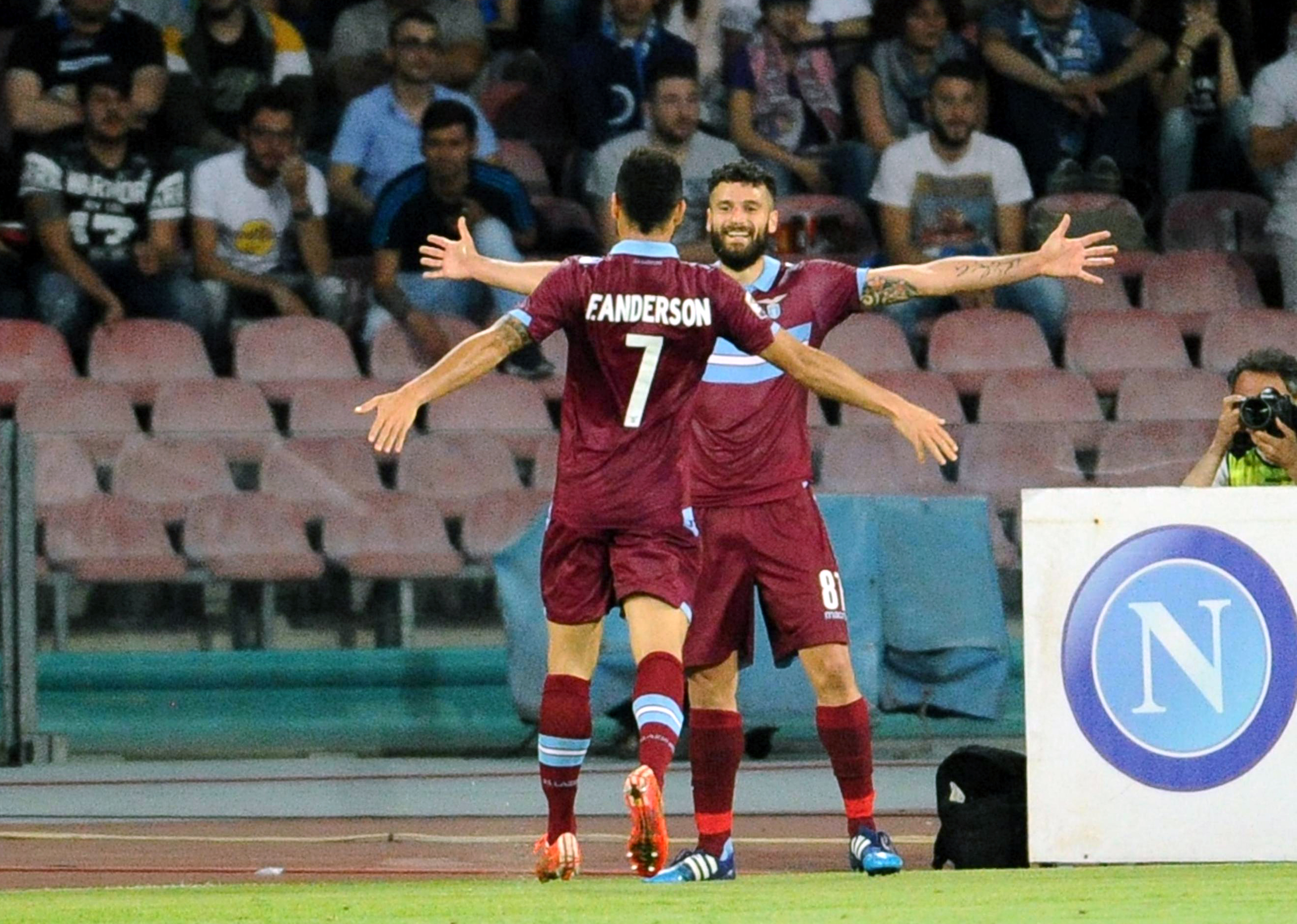 Nebunie lângă Vezuviu! Lazio s-a calificat dramatic în Liga Campionilor, după un meci nebun cu Napoli / GALERIE FOTO & VIDEO