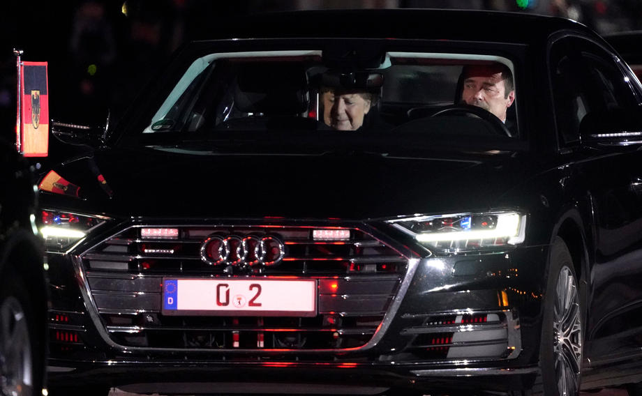 Fanfară militară și melodii punk, la ceremonia de adio a Angelei Merkel, după 16 ani în funcția de cancelar