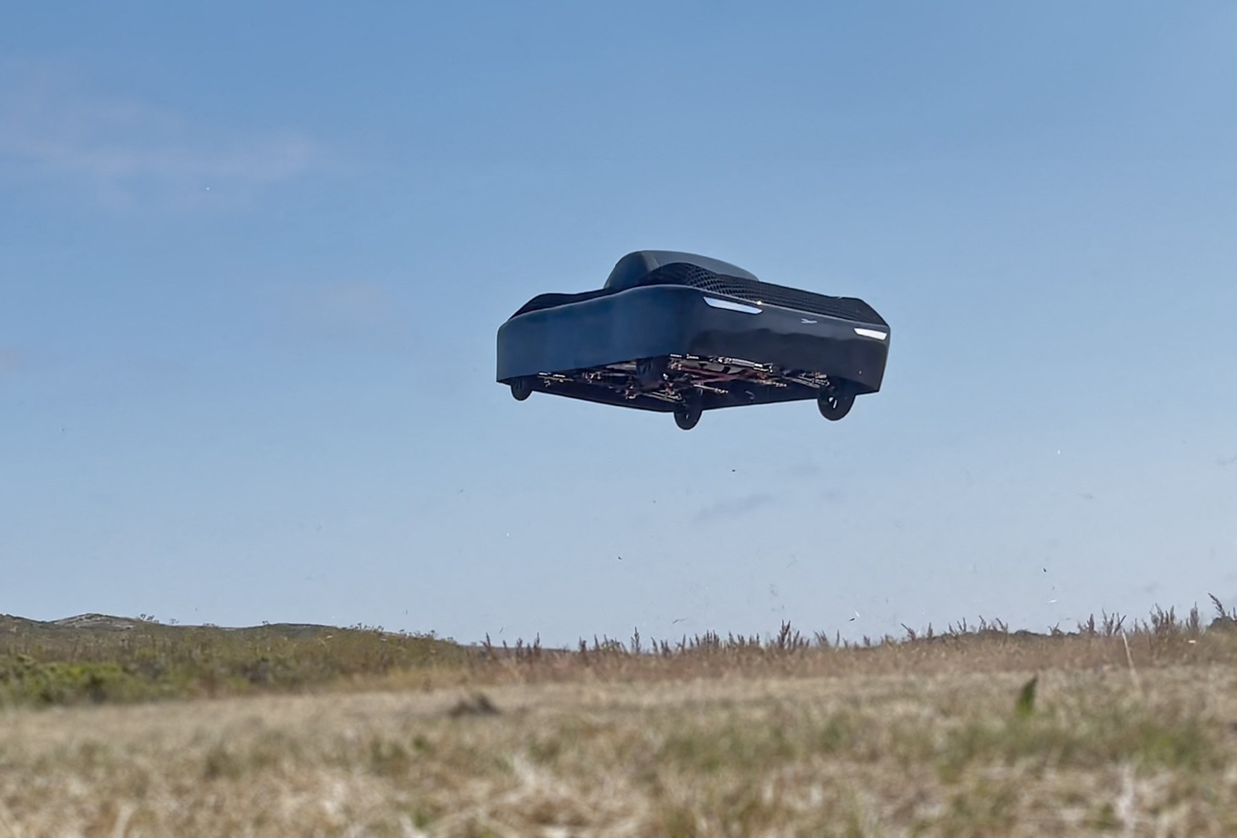 O companie americană lansează mașina zburătoare electrică. Imagini cu vehiculul pentru care s-au făcut deja 3.300 de precomenzi